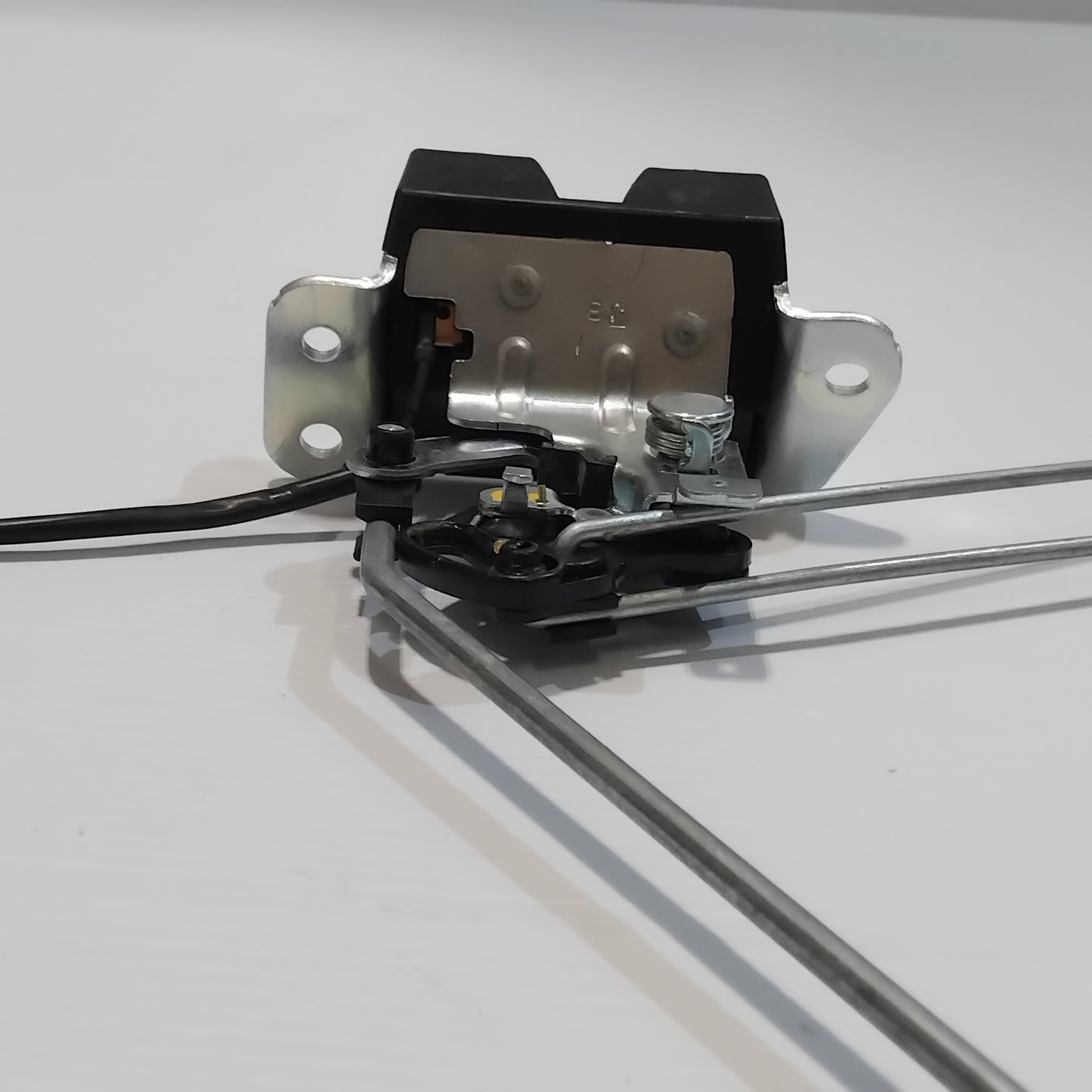 Genuine Tailgate Lock - Kia Rio 2005-2011 5 Door | 812301G210