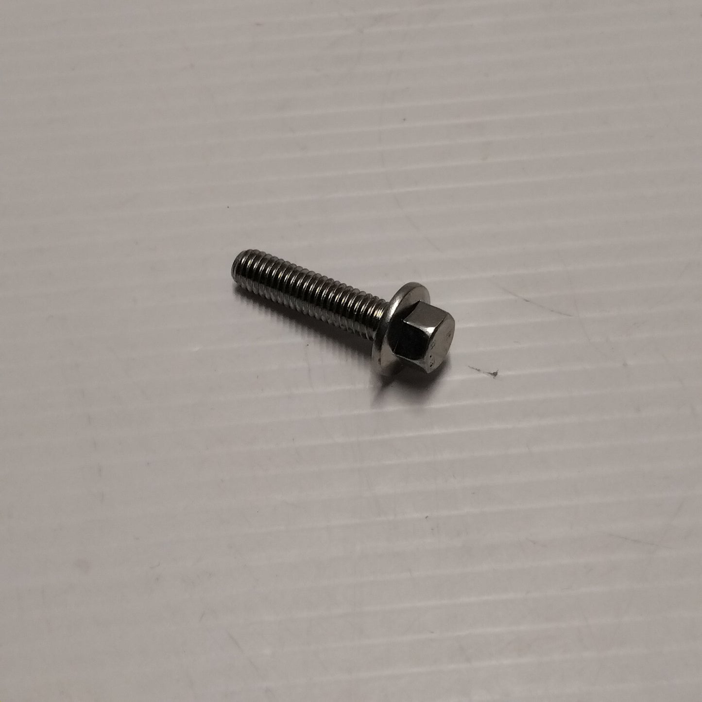 Genuine M6x25 Flange Head Screw - Ford | 4378449
