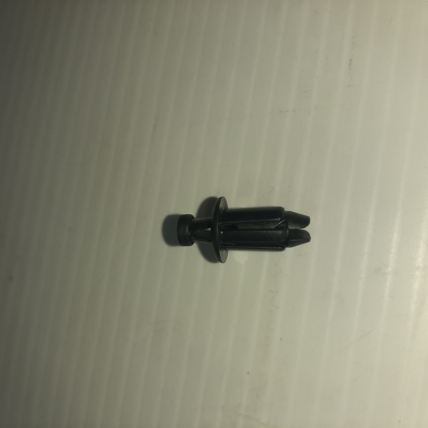 Genuine Ford Fastener | 6738091