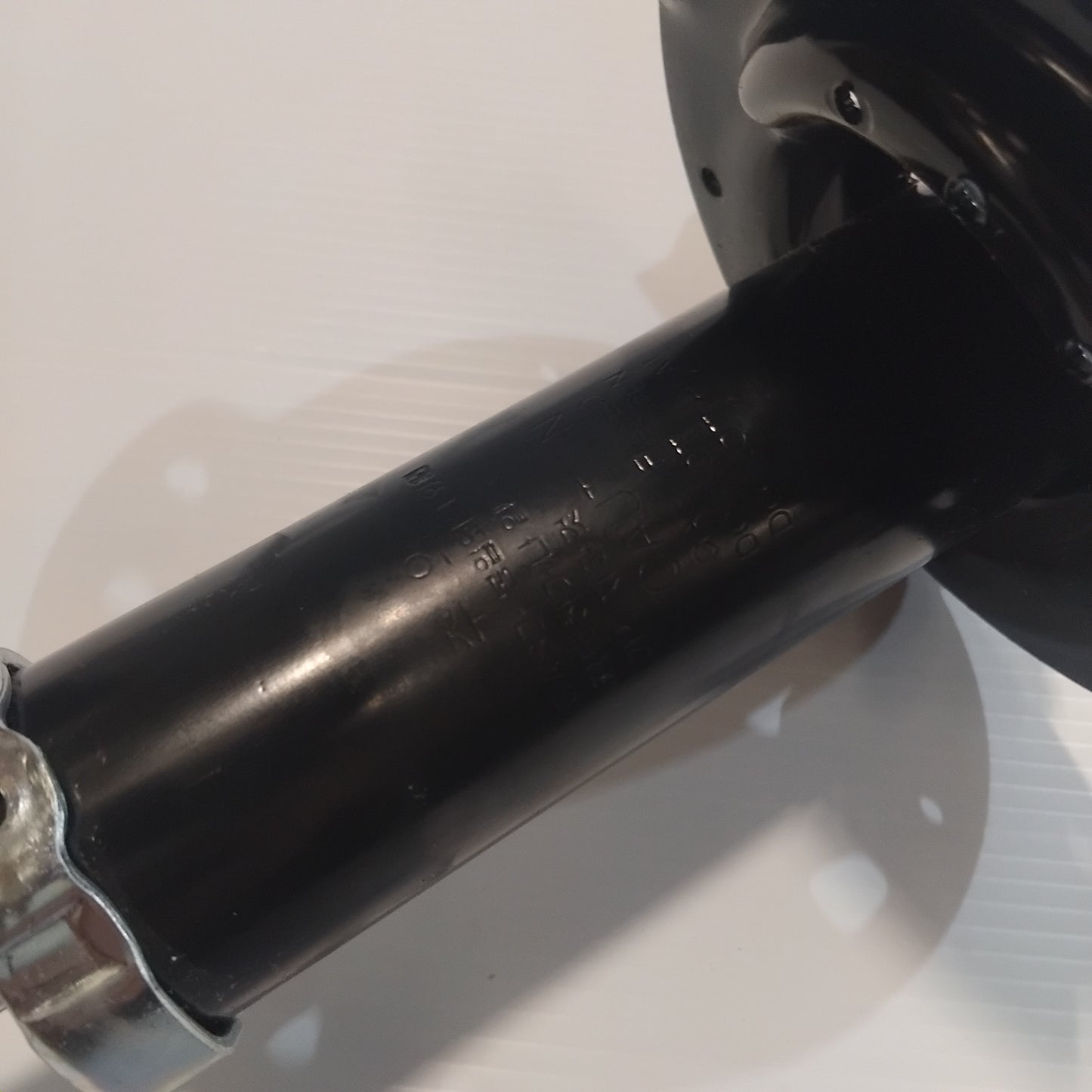 Genuine Kia Strut Assy-Fr,Rh | 546601Y110