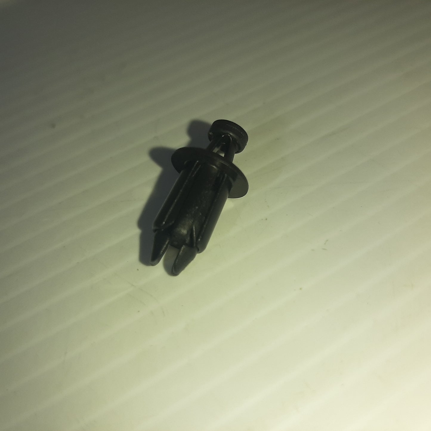 Genuine Ford Fastener | 6738091