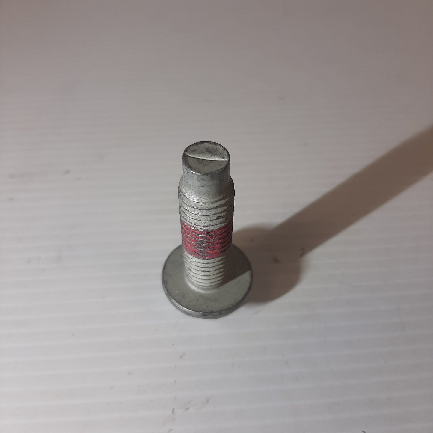 Genuine Ford Bolt | 2533093