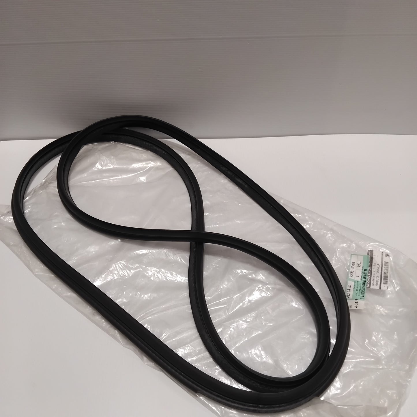 Genuine Nissan Weatherstrip-Ba | 908303VV0A