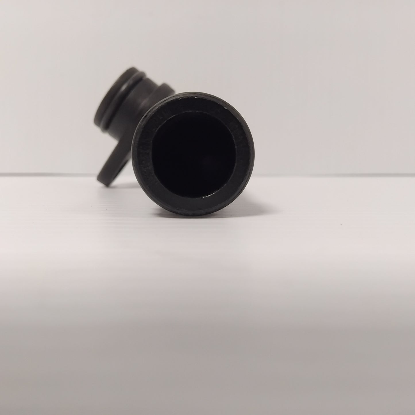 Genuine Oil Drain Elbow - Ford Focus / Mondeo / Fiesta 1.8 | 1078427