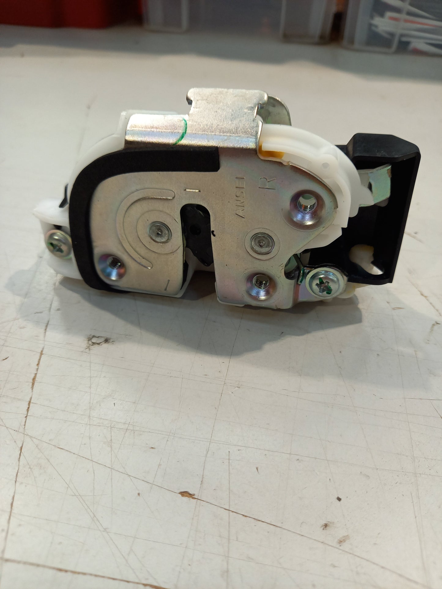 Genuine Mitsubishi Latch,Rr Door,Rh | 5745A092