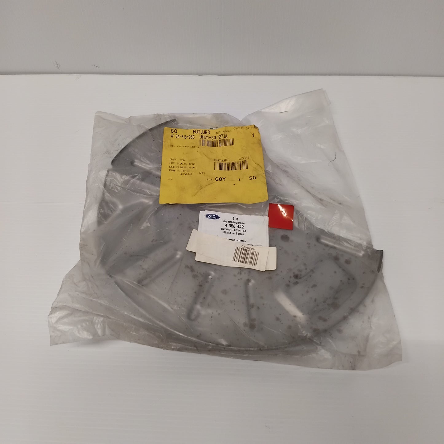 Genuine Ford Shield - Splash | 4358442