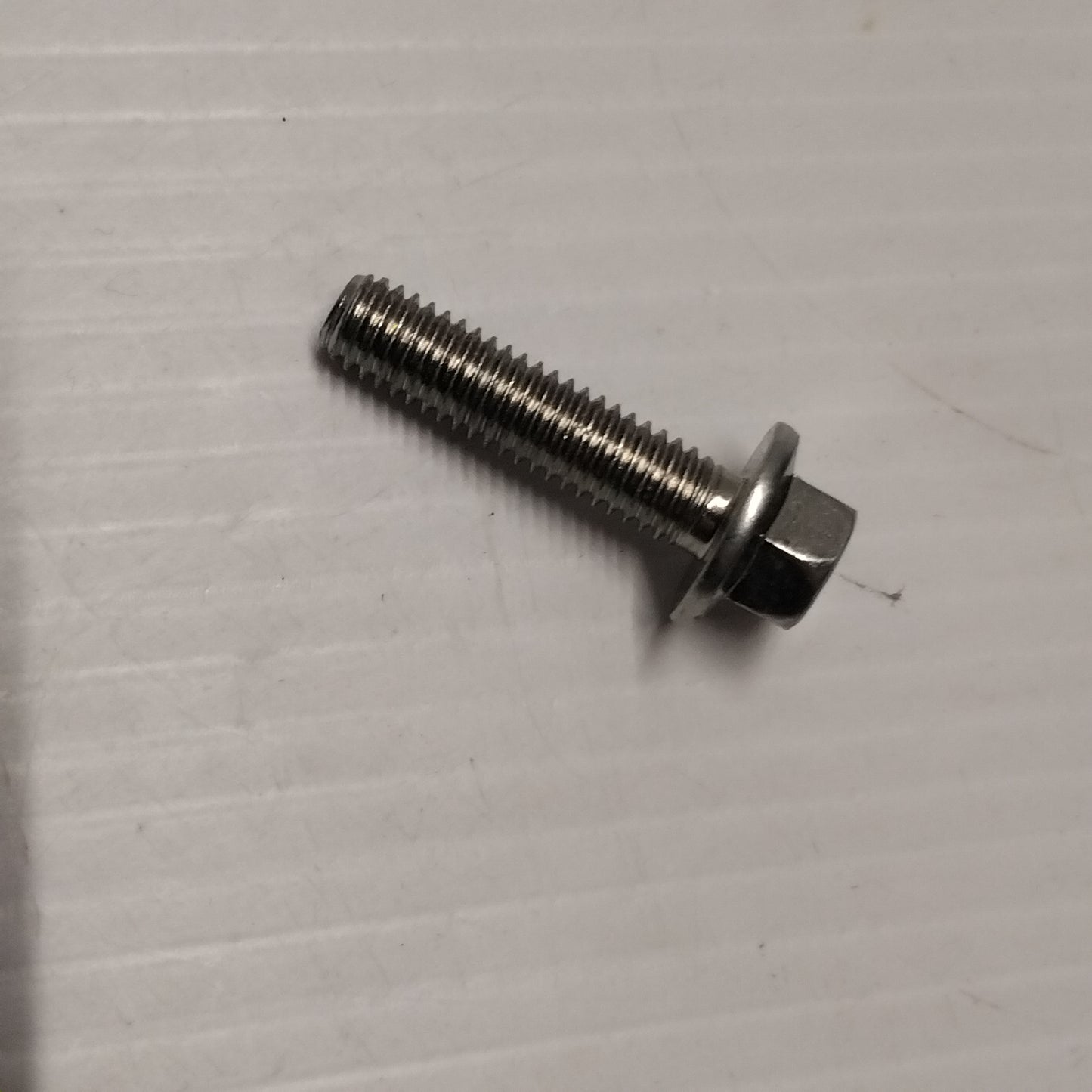 Genuine M6x25 Flange Head Screw - Ford | 4378449