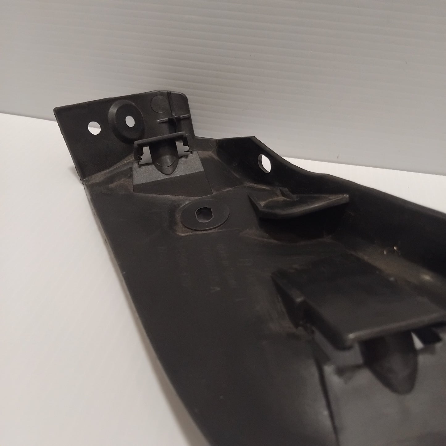 Genuine SEAT Piece | 5P0807393A