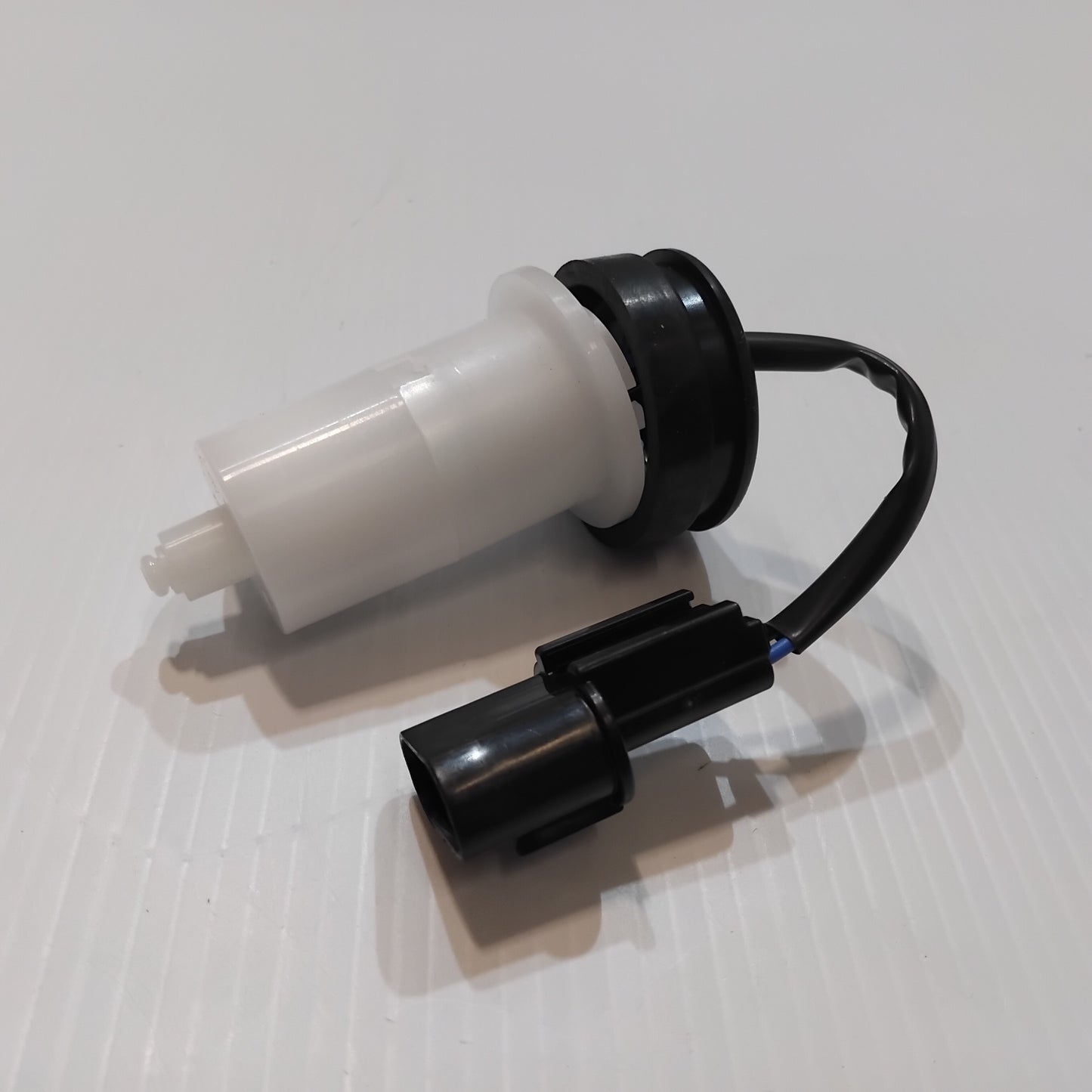 Genuine Windshield Fluid Level Switch - Kia Rio 2011-2017 | 985201W000