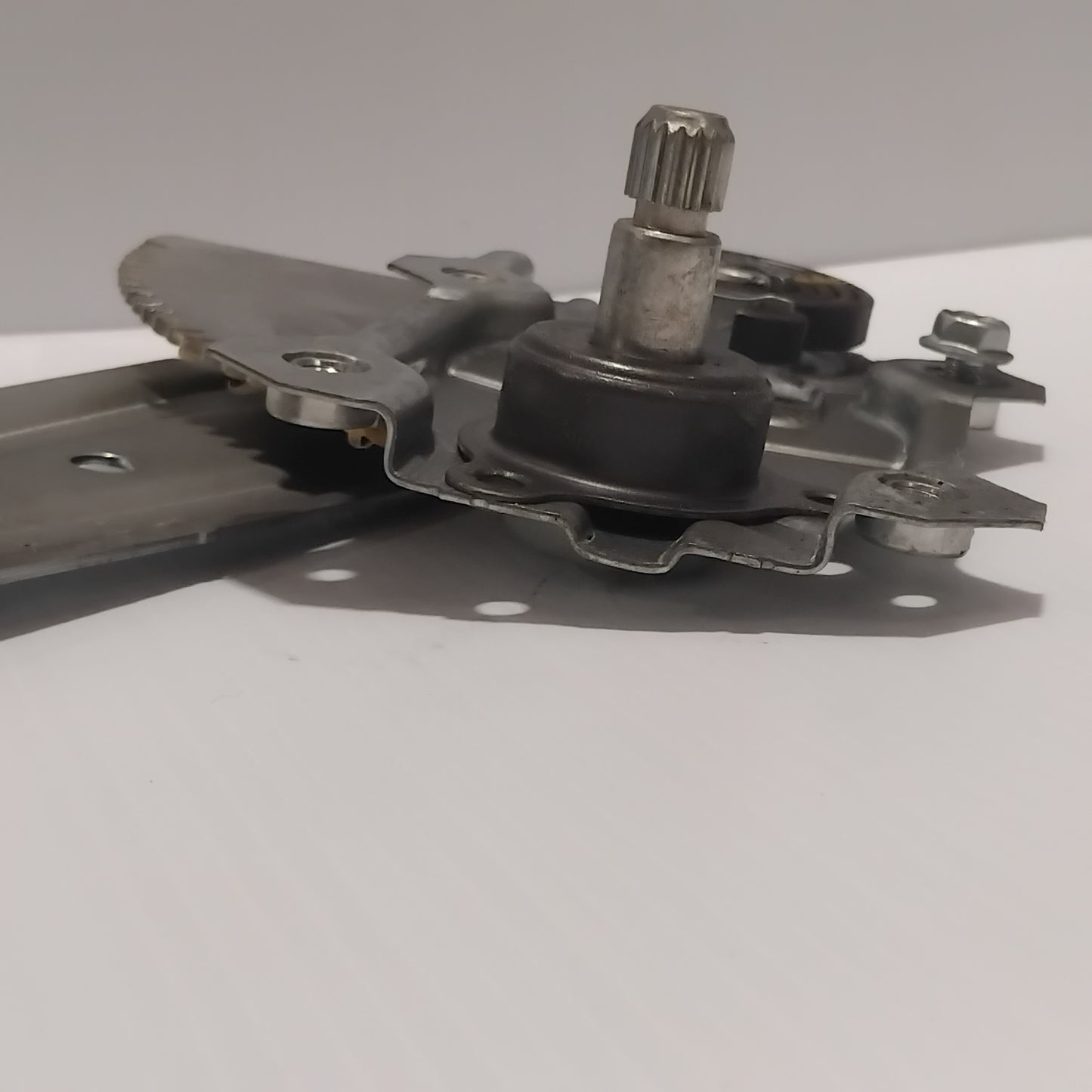 Genuine Suzuki Regulator Assy Window | 83510-62J00-000