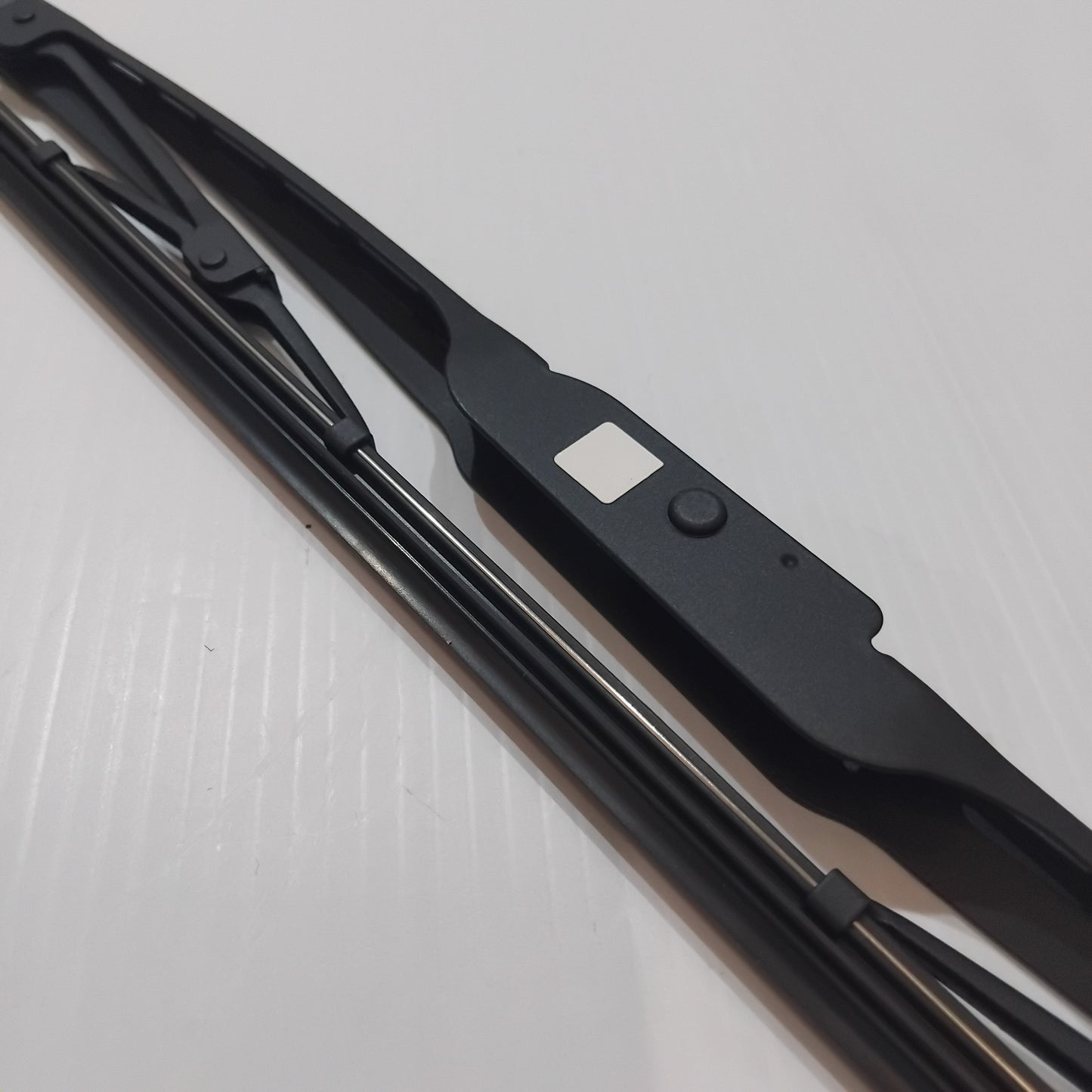 Genuine Toyota Wiperblade W/O Spoil | 85212-YZZBD