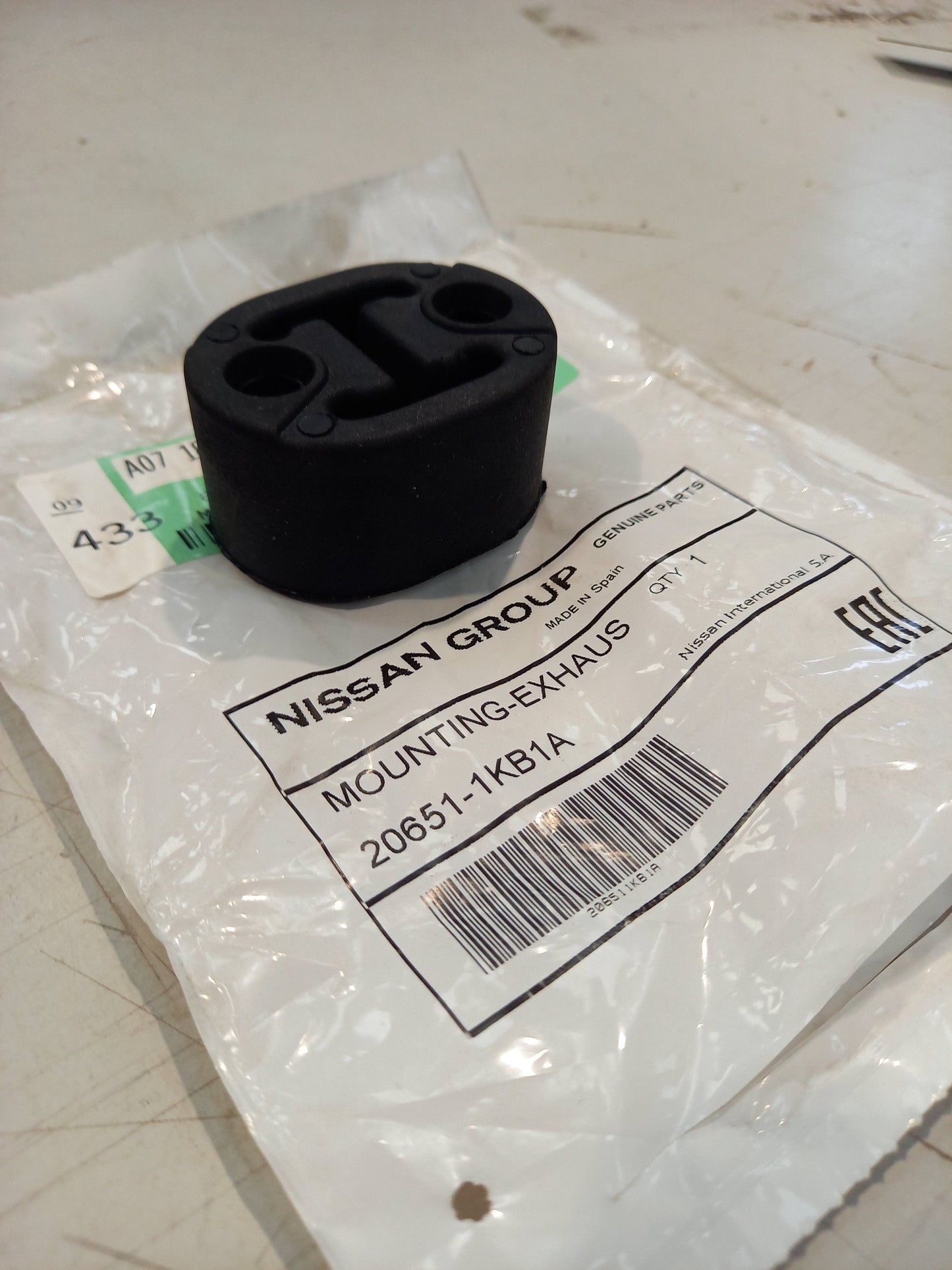 Genuine Nissan Mounting-Exhaus | 206511KB1A