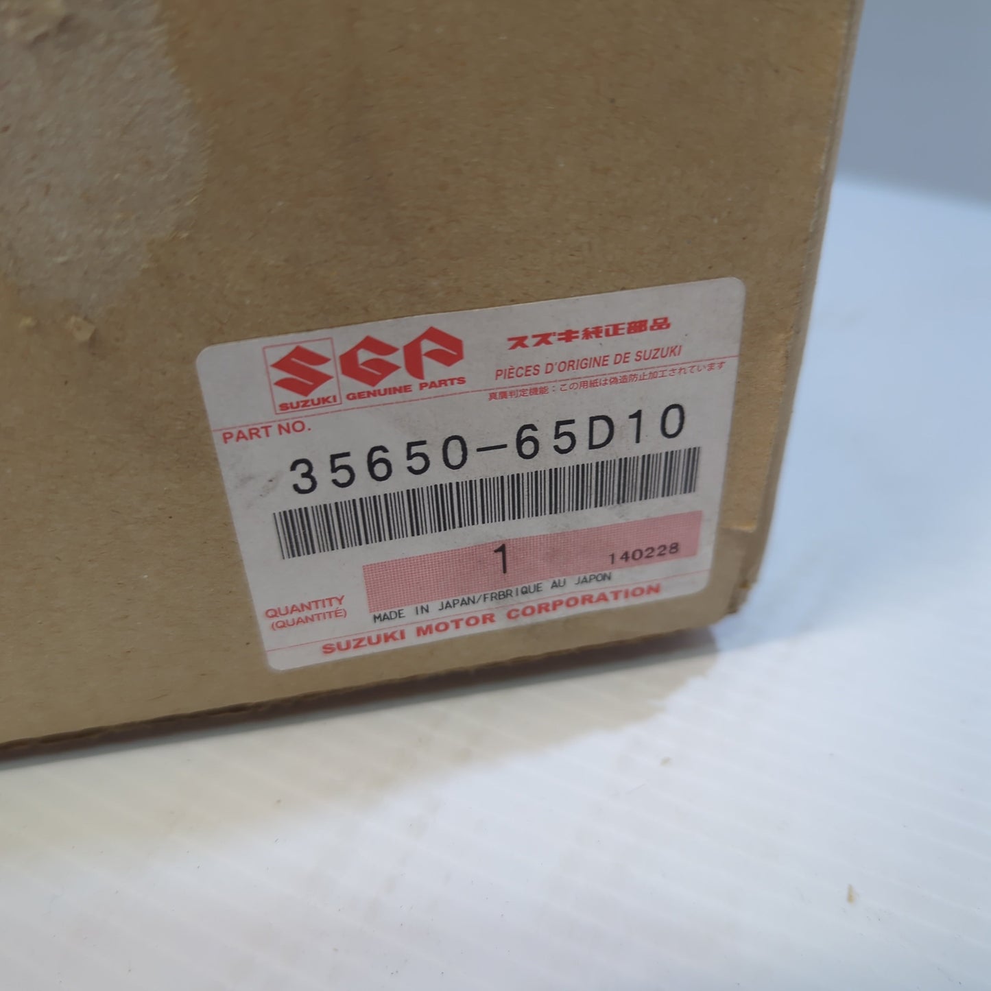 Genuine Right Rear Combination Lamp - Suzuki Grand Vitara | 35650-65D10-000