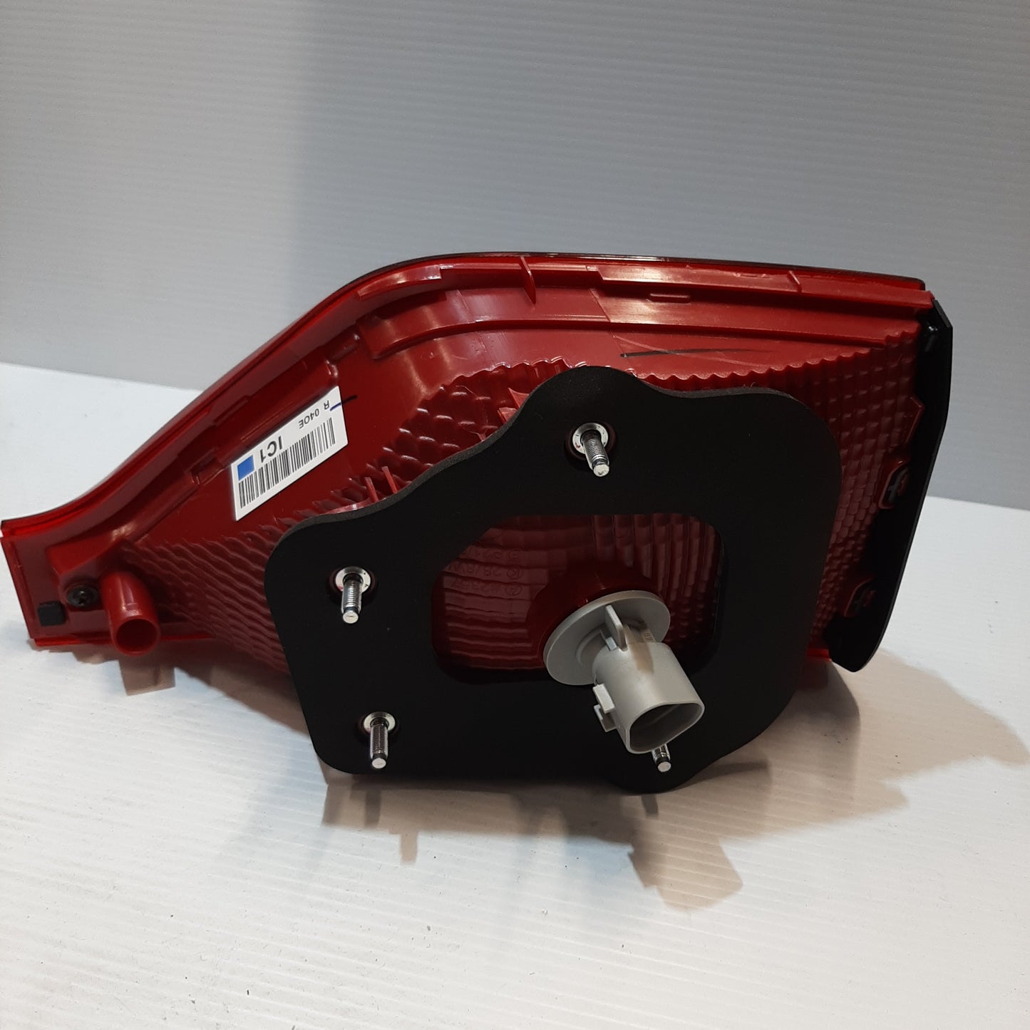 Genuine Right Rear Combination Lamp - Kia Sportage 2015-2018 | 92406D9010