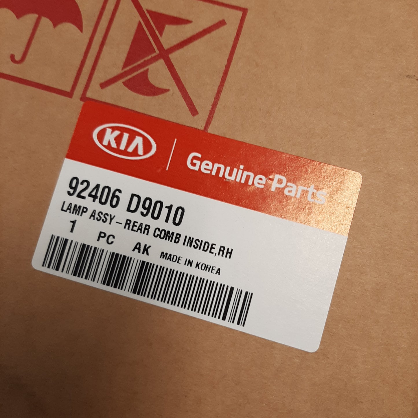 Genuine Right Rear Combination Lamp - Kia Sportage 2015-2018 | 92406D9010