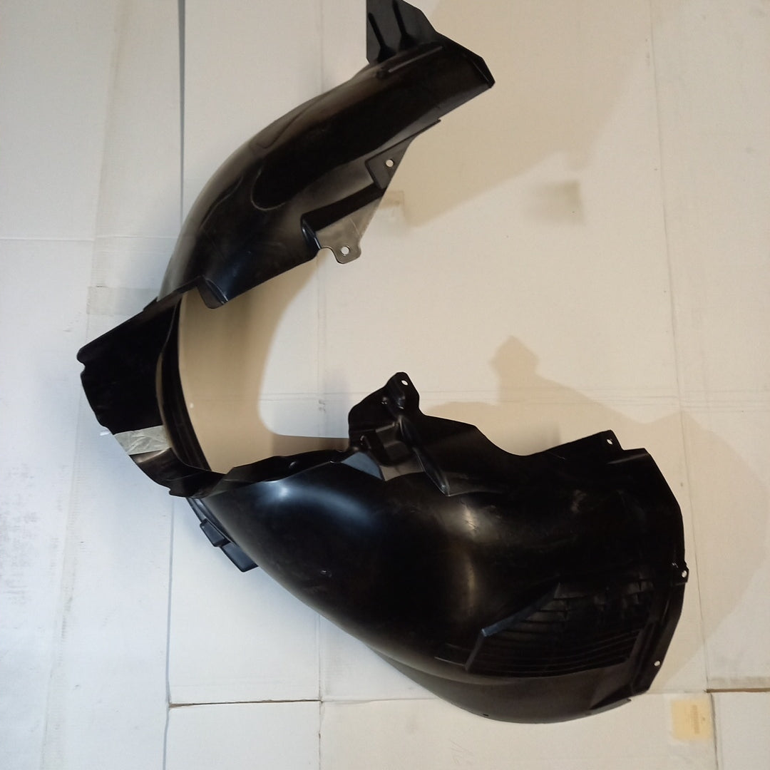 Genuine Front Right Wheel Arch Liner - Volvo XC60 | 32372422