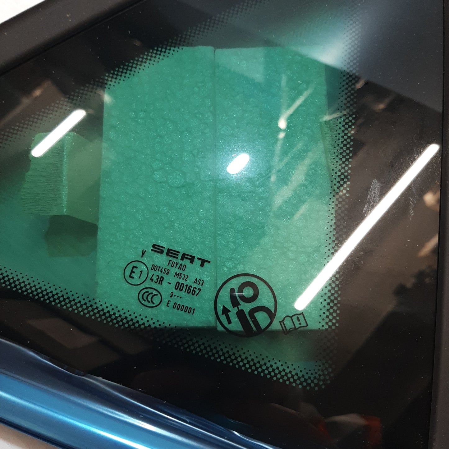 Genuine Right Rear Tinted Side Window - SEAT Leon 2017-2020 | 5F4845042AANVB