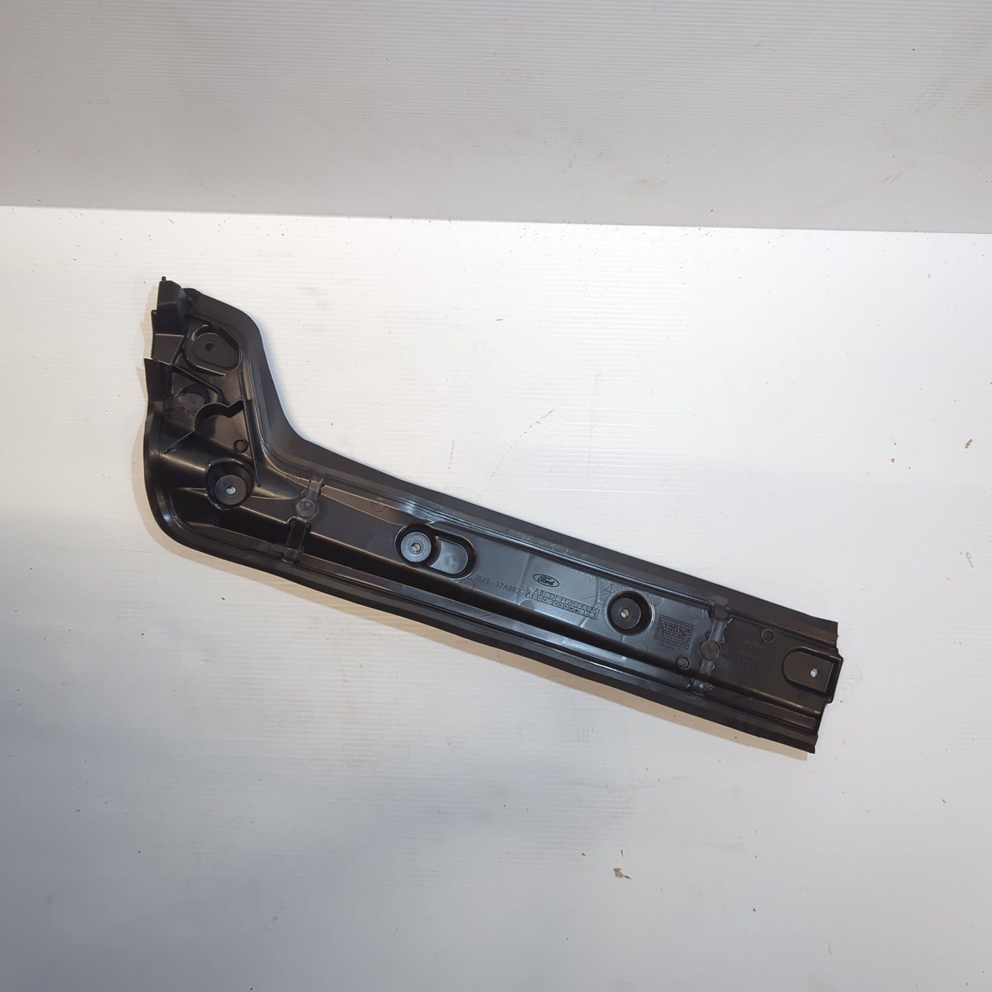 Genuine Left Rear Bumper Mounting Bracket - Ford Mondeo 2007-2014 | 1682805