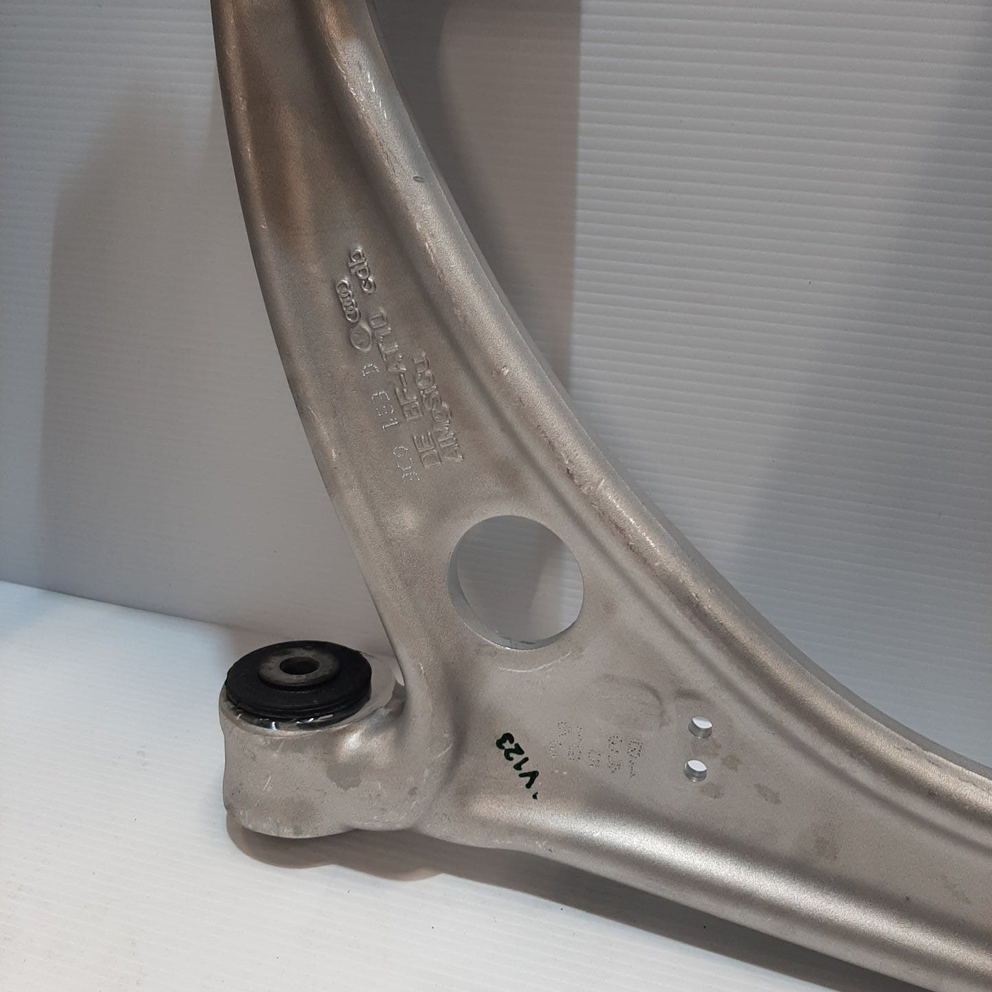 Genuine Front Right Suspension Arm - SEAT Leon / Altea / Toledo | 1K0407152BF