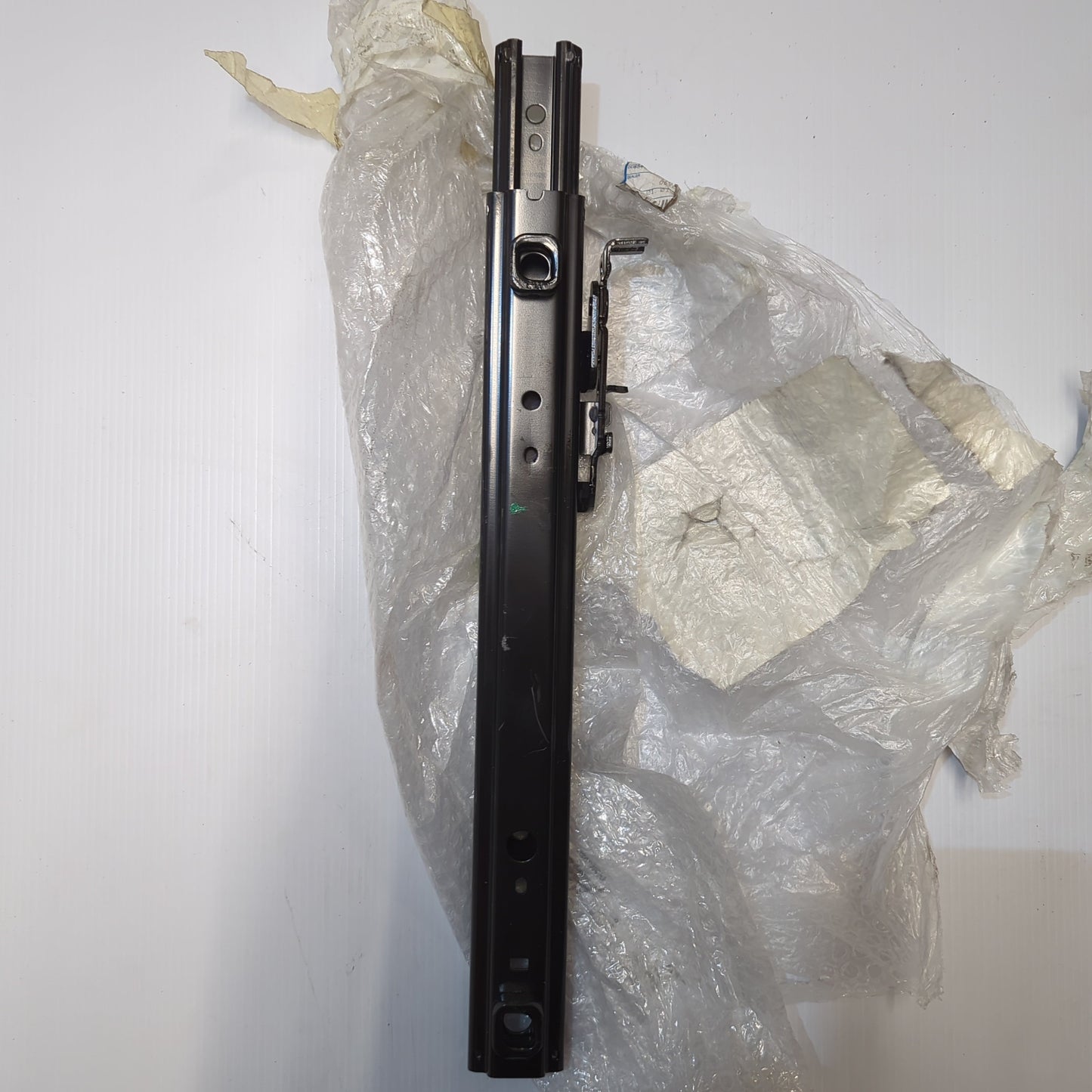 Genuine Front Seat Guide - Alfa Romeo Mito / Fiat Punto / Abarth Punto | 55701703
