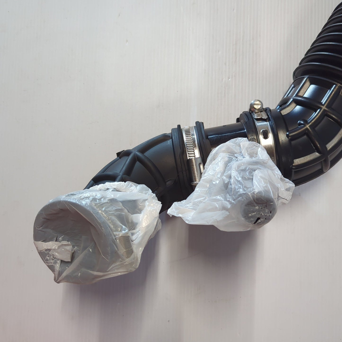 Genuine Air Filter Hose - Ford Transit 2018-2023 | 2335766