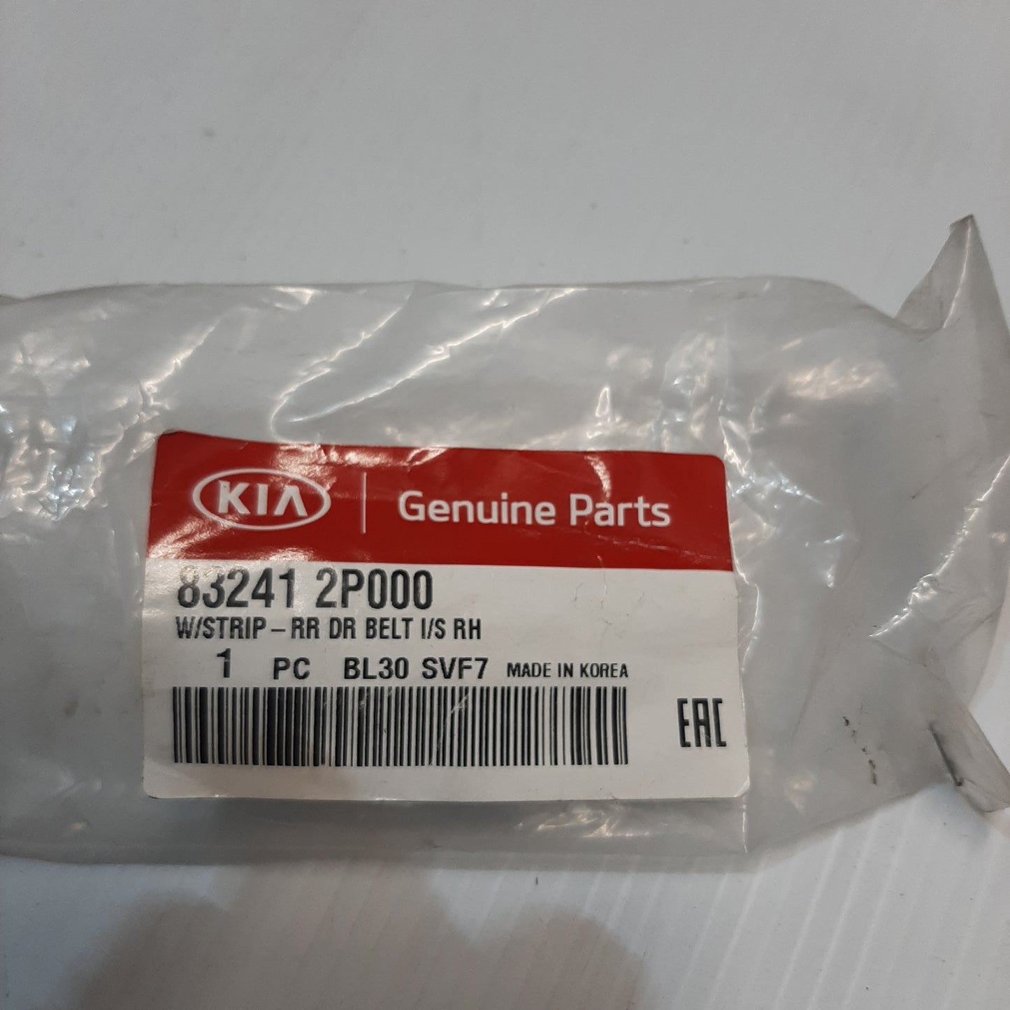 Genuine Rear Right Door Weatherstrip - Kia Sorrento 2009-2014 | 832412P000