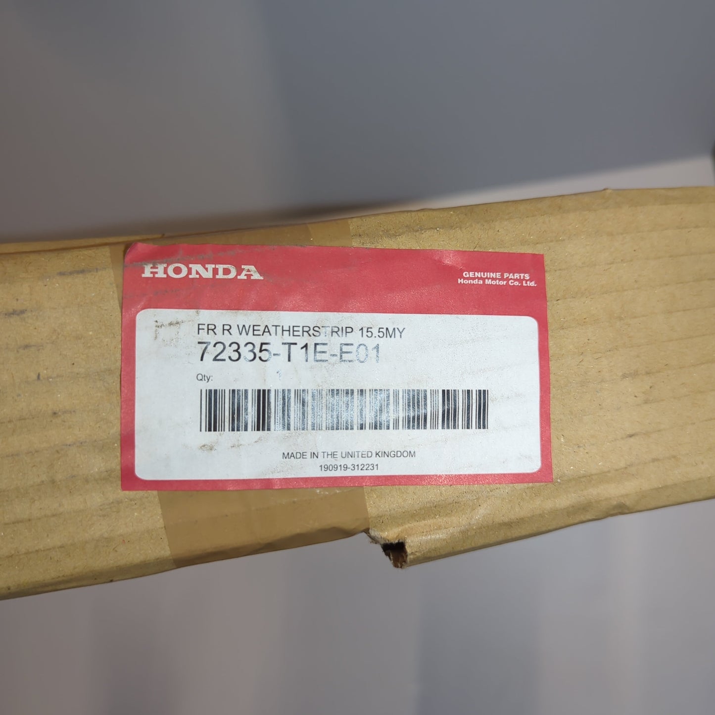 Genuine Front Right Door Weatherstrip - Honda CRV 2017 | 72335T1EE01