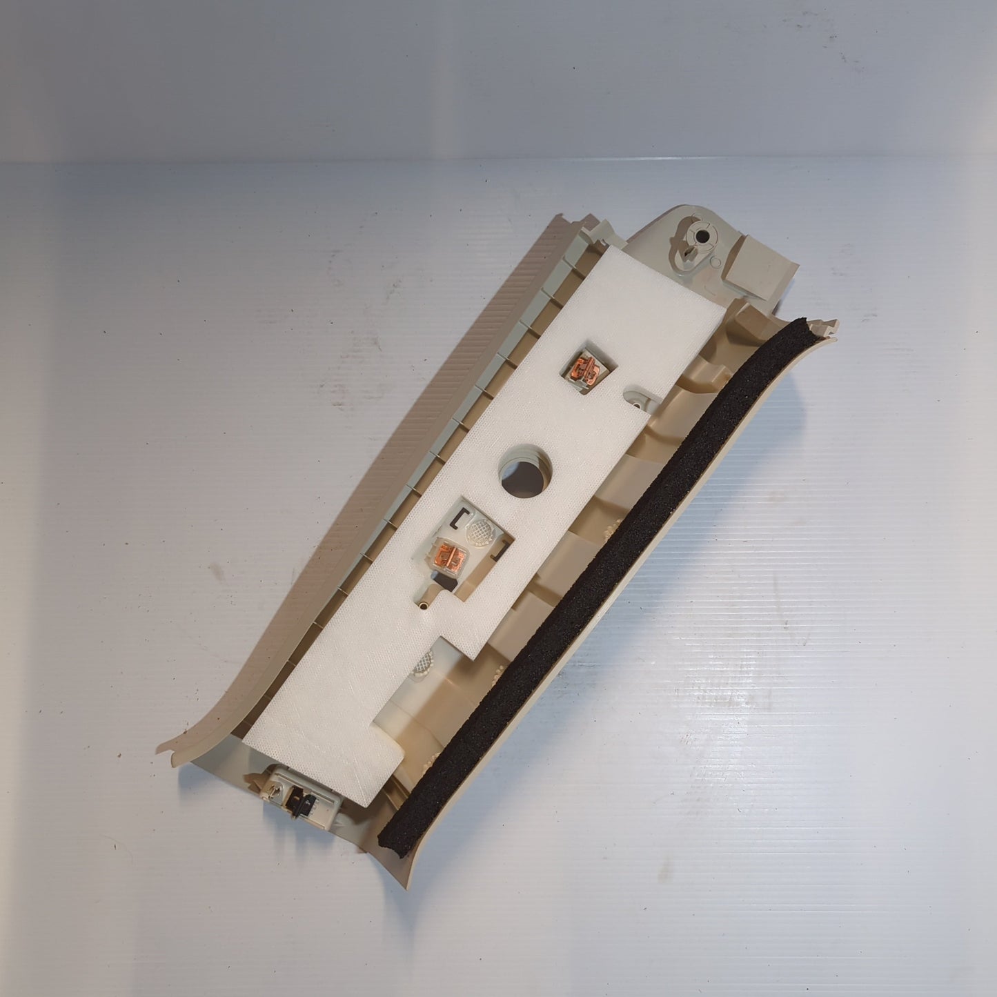 Genuine Ford Trim - "C" Pillar | 2023910