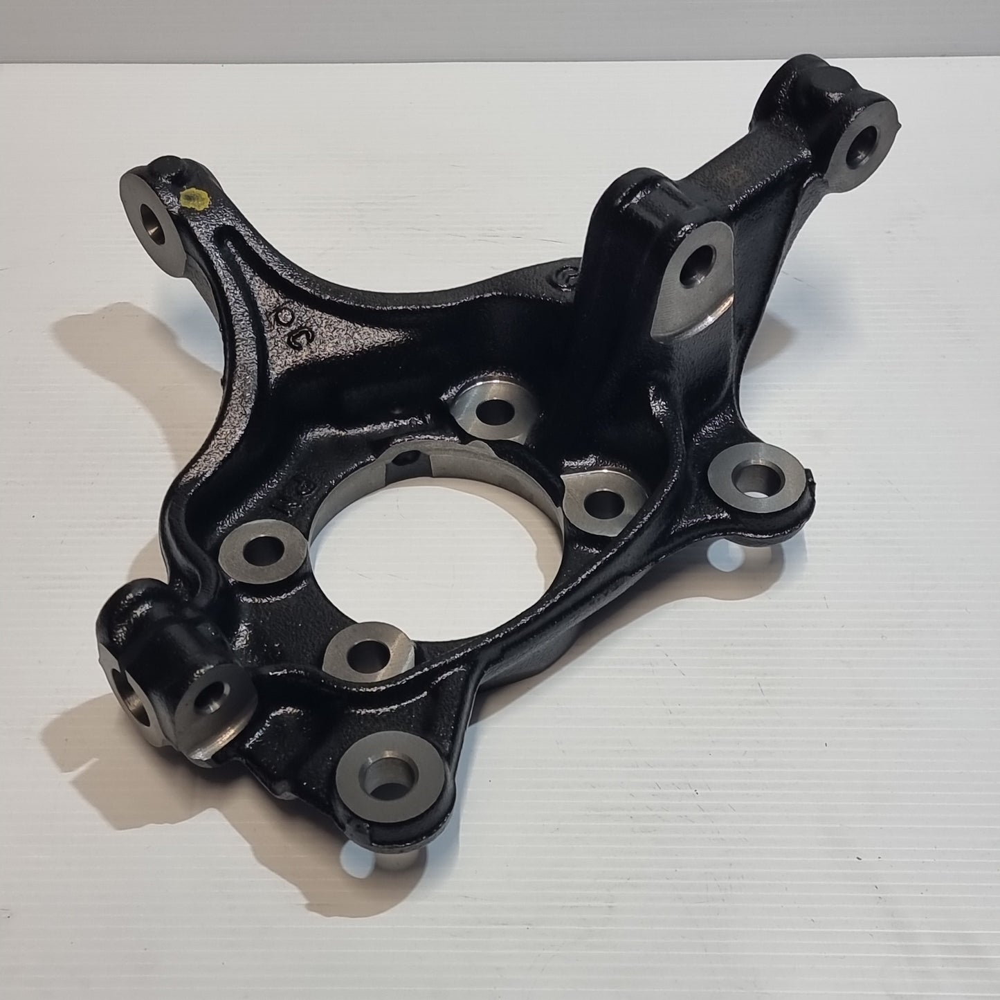 Genuine Mazda Knuckle(L),Stee | B45A33031