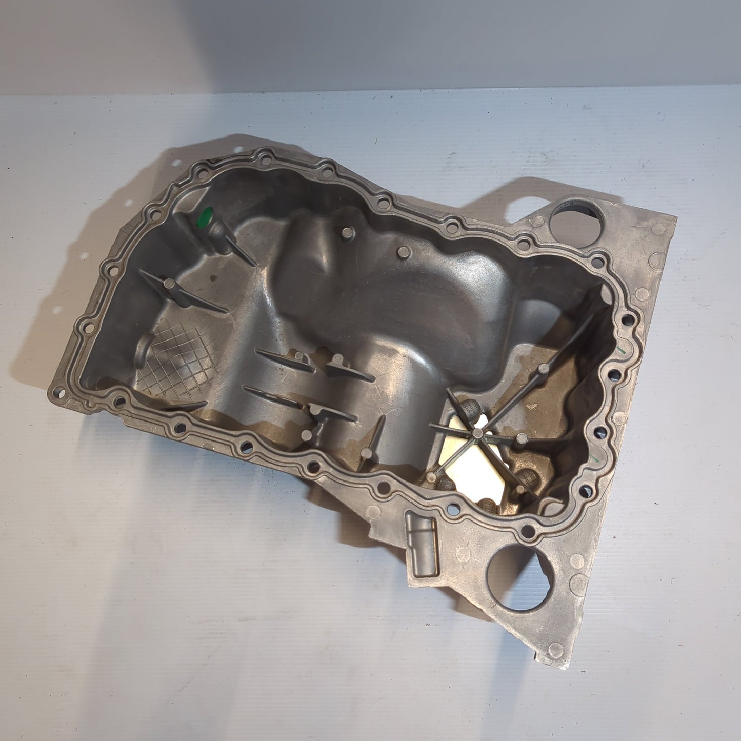 Genuine Sump / Oil Pan - Suzuki Grand Vitara | 11511-67JG2-000