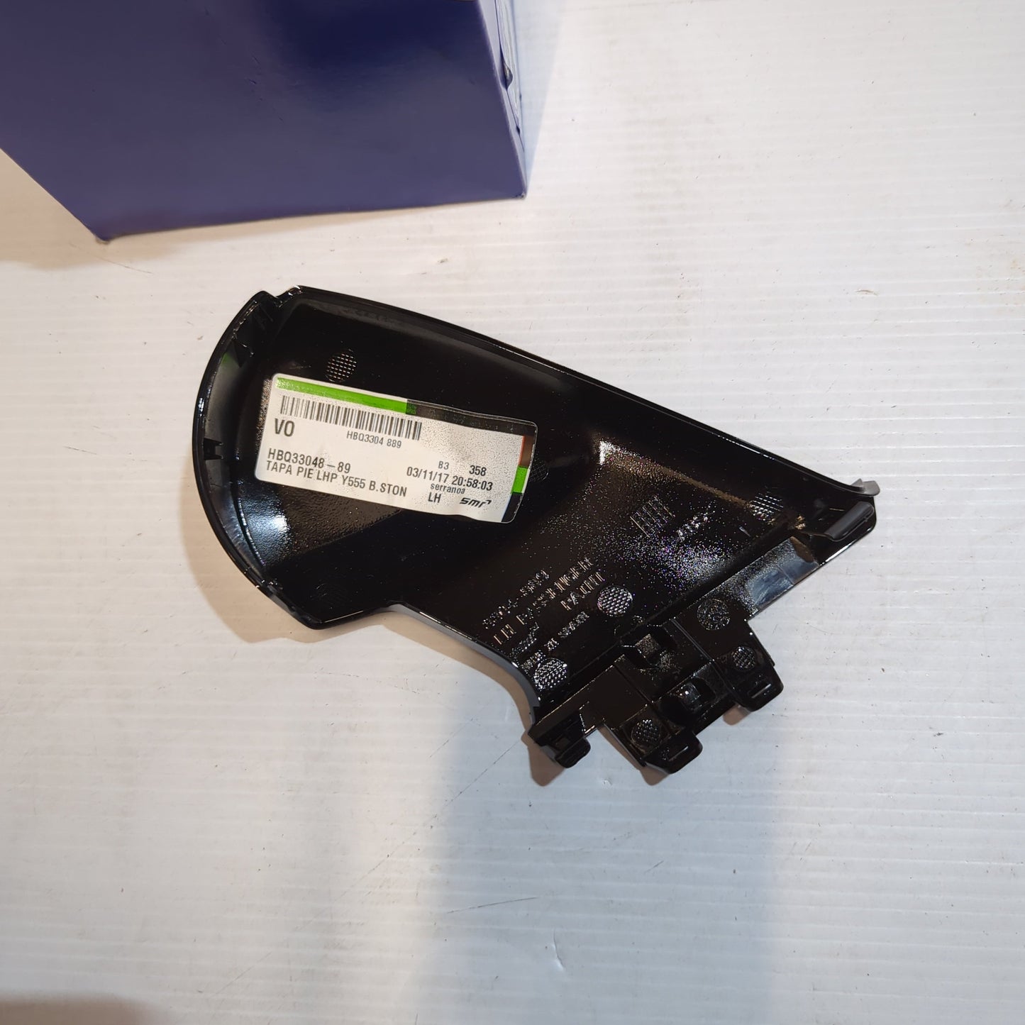 Genuine Front Left Door Mirror Cover - Volvo V40 | 31352049