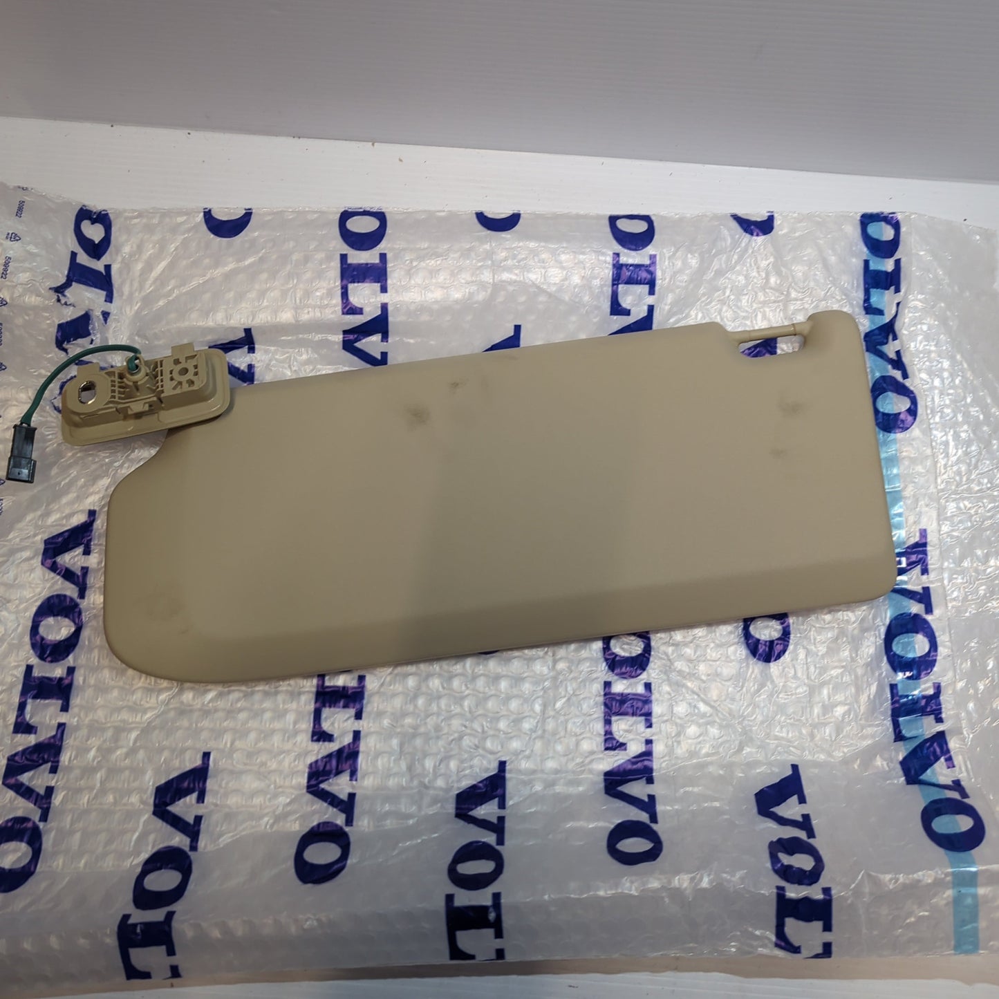 Genuine Beige Sun Visor with Mirror - Volvo XC60 2017 | 39816754