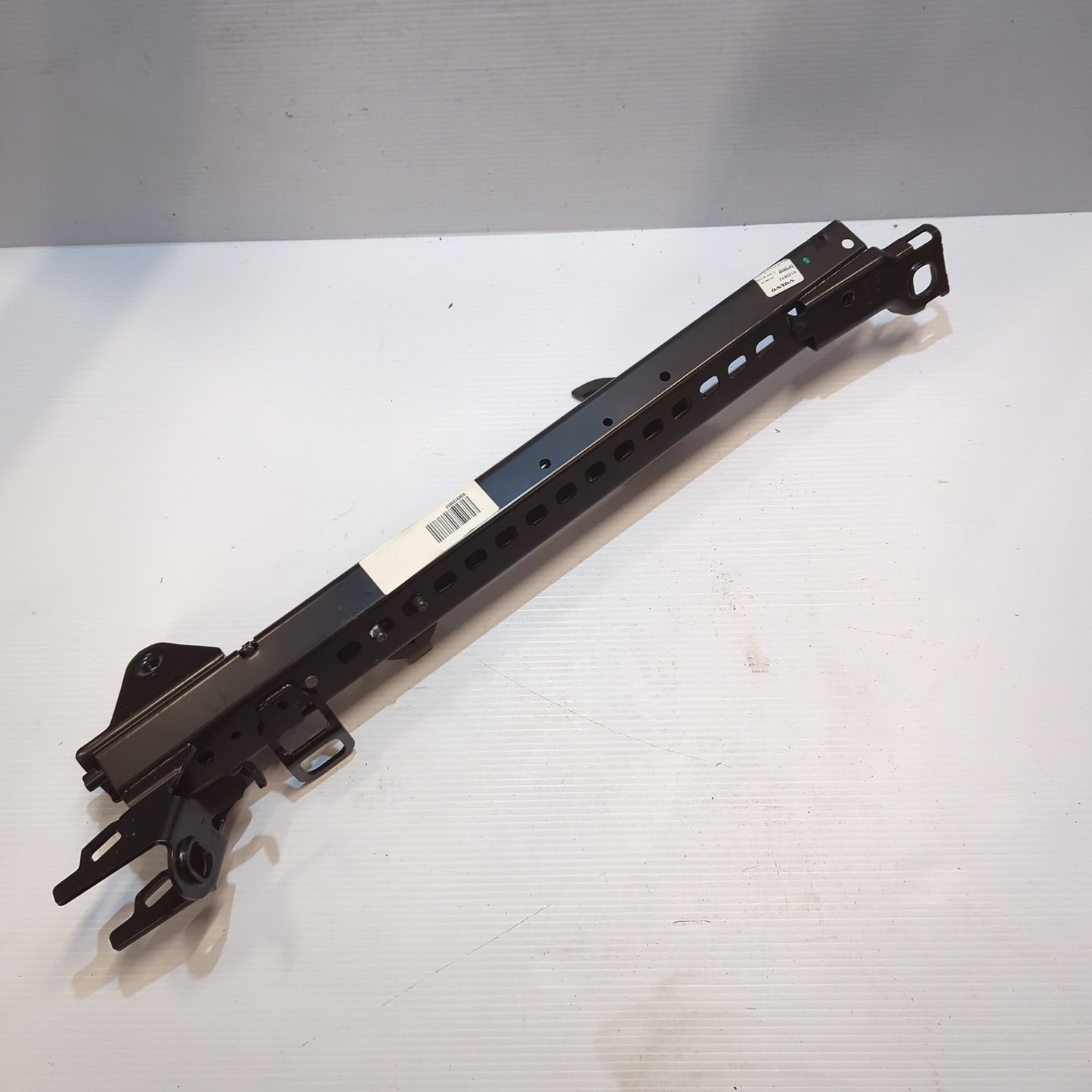 Genuine Volvo Slide Rail | 9123872