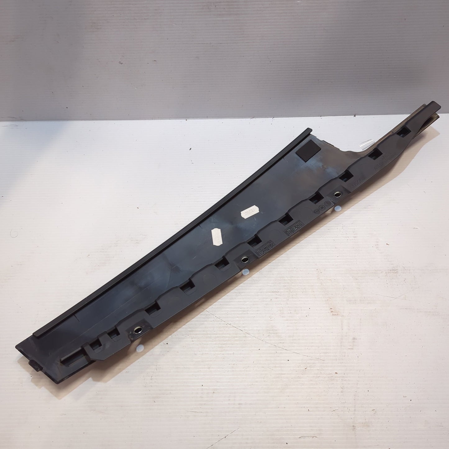Genuine Right Exterior Pillar Trim - Fiat 500L 2012-2022 | 735553733