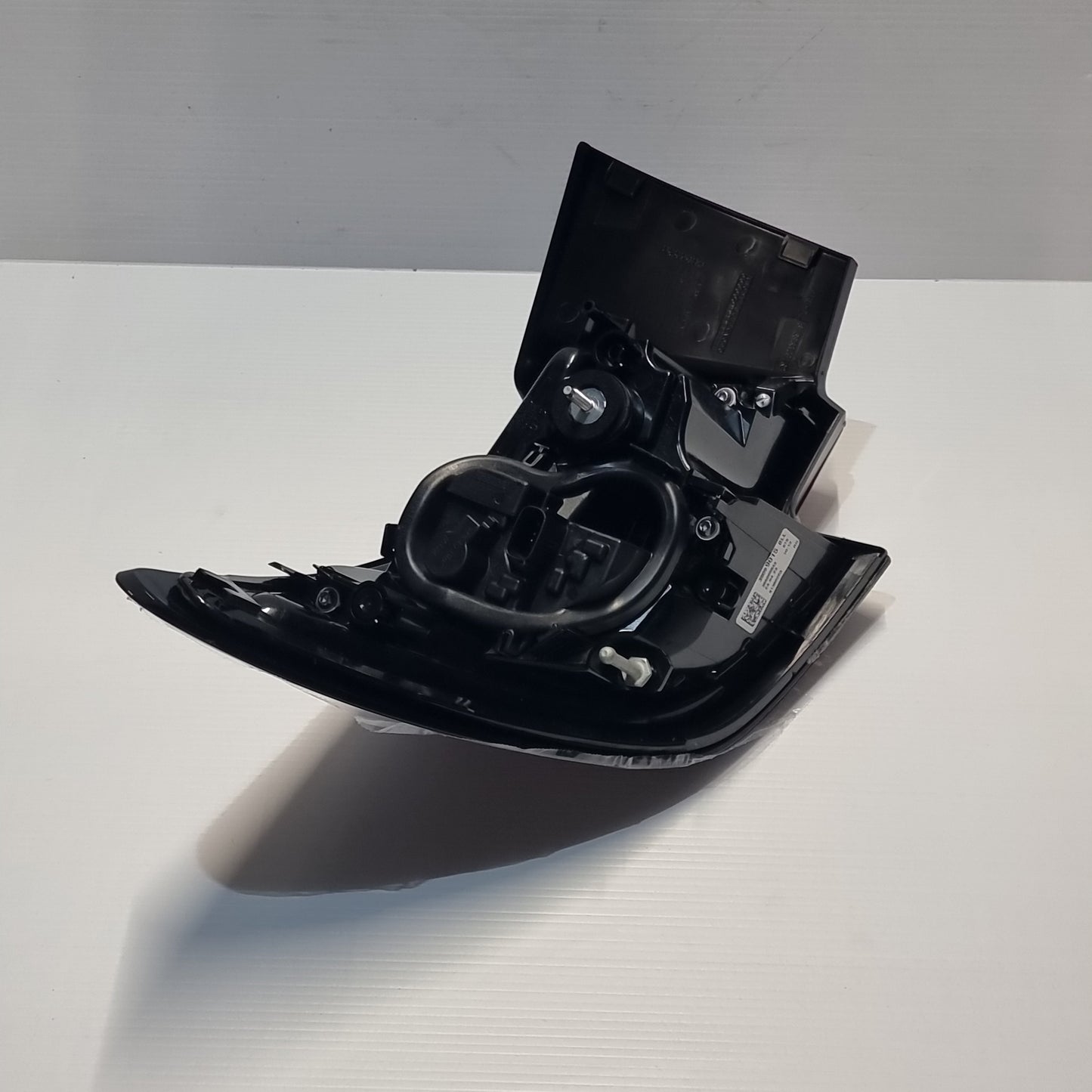 Genuine Offside Rear Wing Light - Vauxhall Astra | 39099015