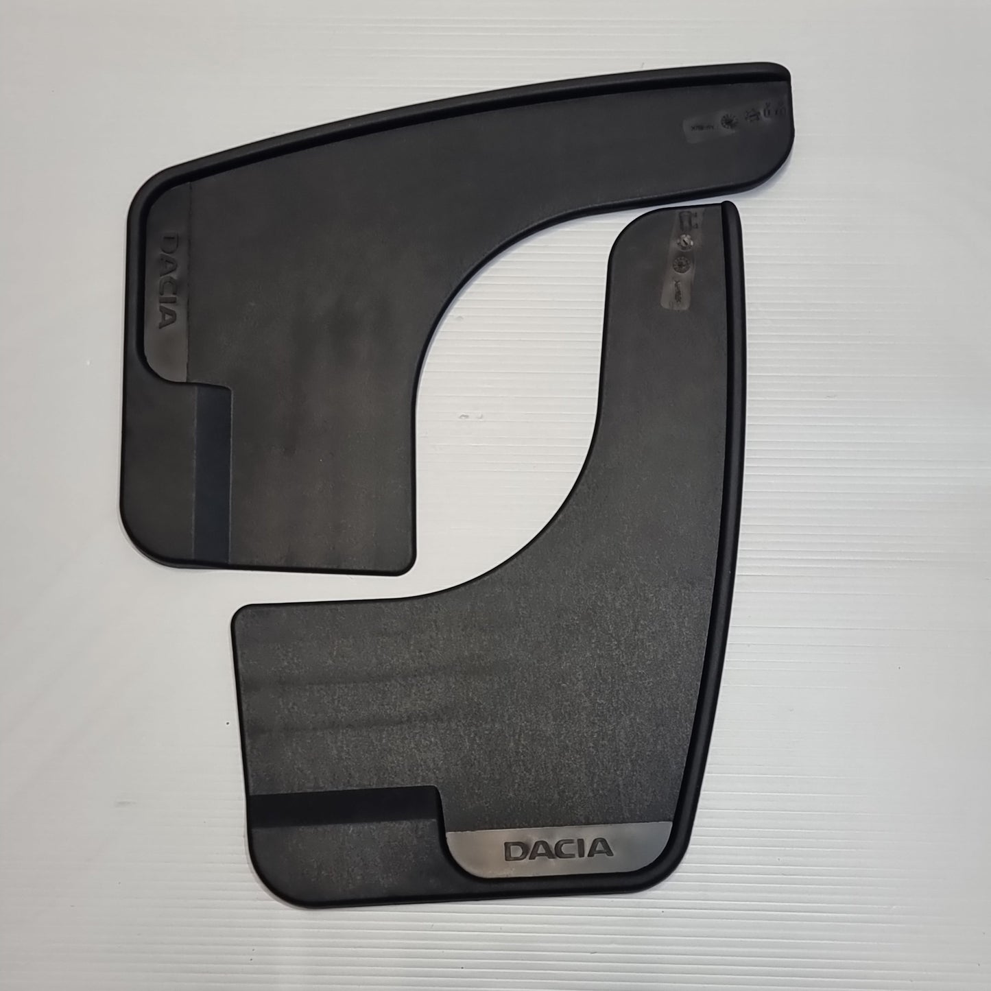 Genuine Renault Kit Mudguard Univ | 82 01 235 609