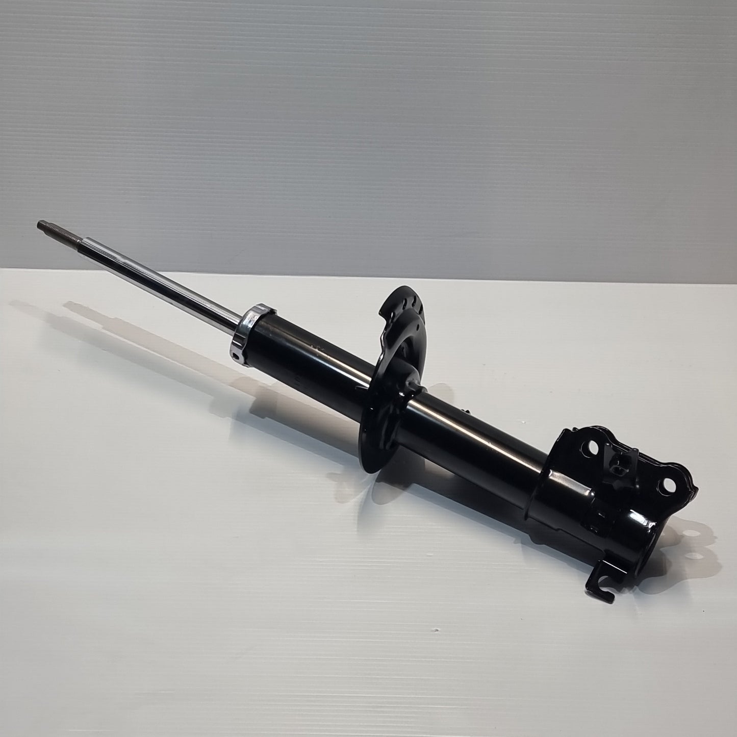 Genuine Kia Strut Assy-Fr,Rh | 546601Y110