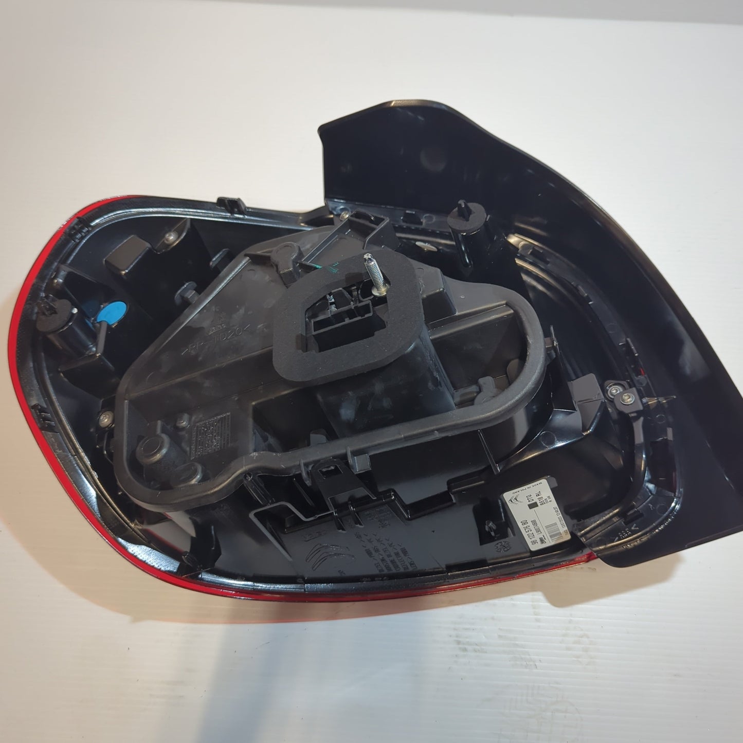 Genuine Peugeot Tail | 9812257680