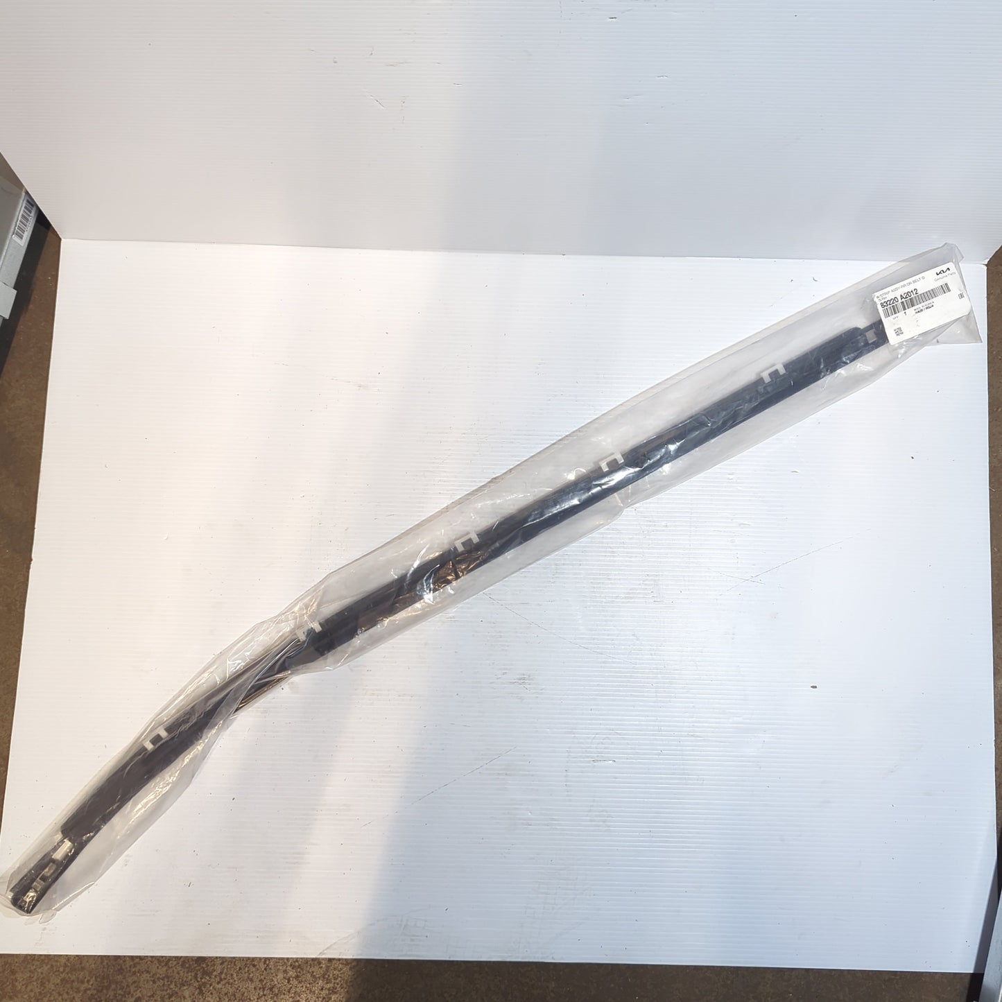 Genuine Kia W/Strip Assy-Rr Dr B | 83220A2012