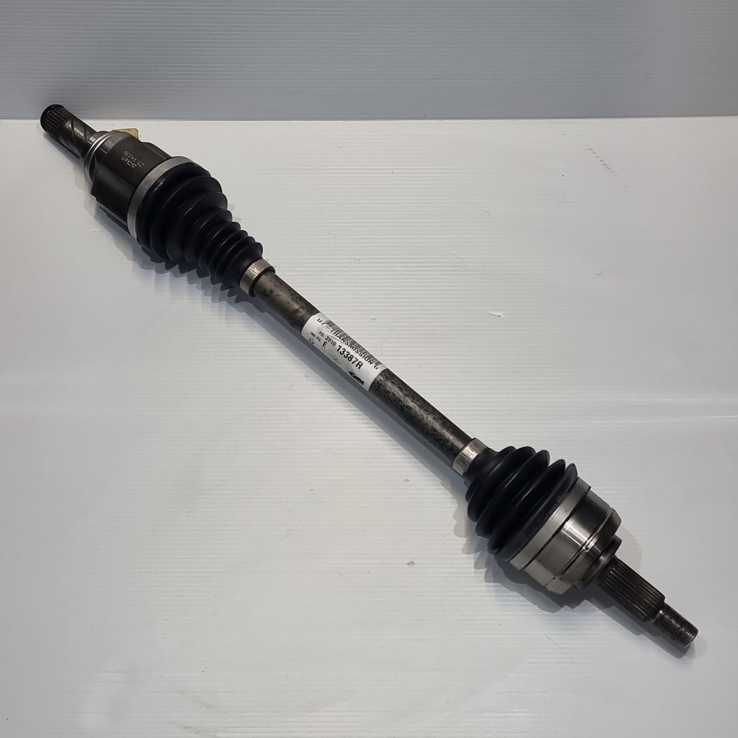 Genuine Renault Driveshaft | 39 10 133 87R