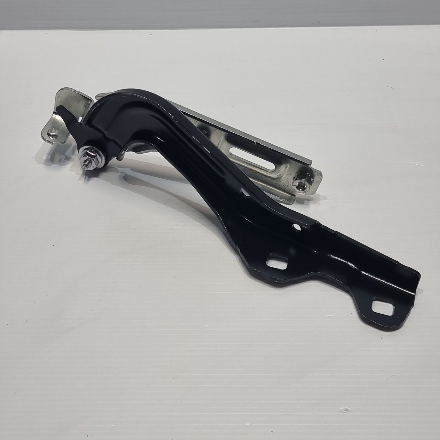 Genuine Jeep Hinge | K68224680AC