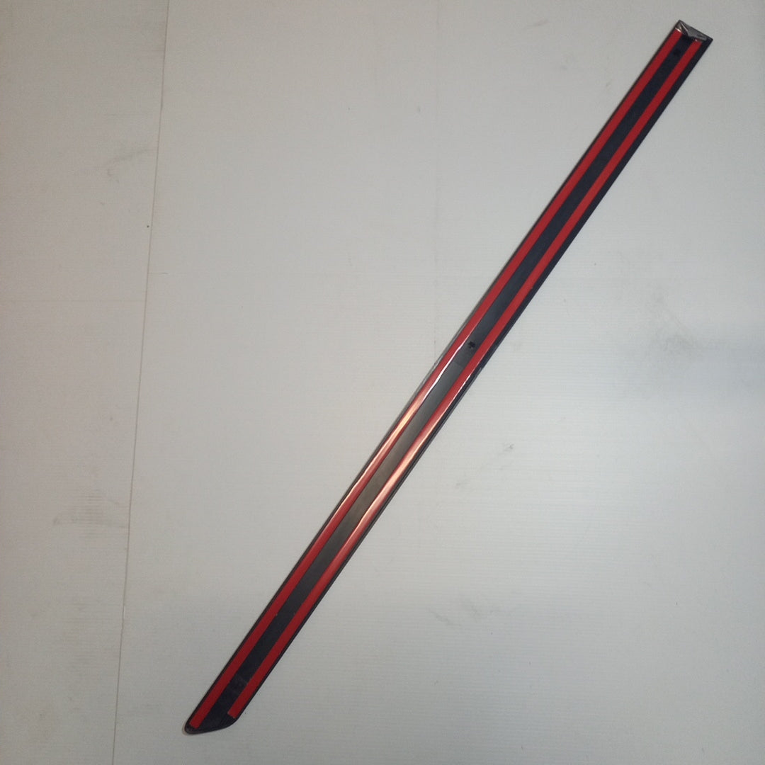 Genuine Front Right Door Trim Moulding - Volvo V40 | 30621395
