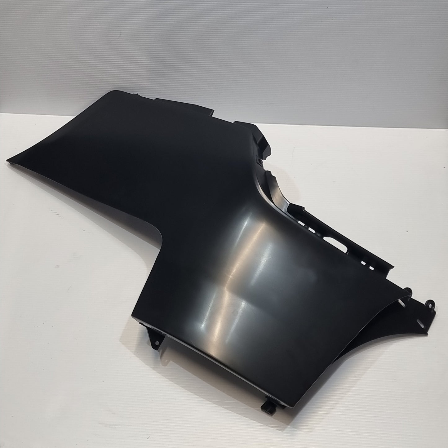 Genuine Kia Moulding Assy-Rr Bpr | 866822P010