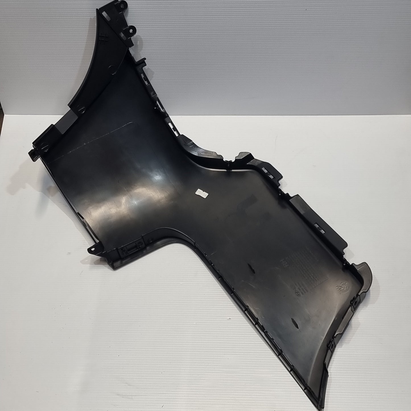 Genuine Kia Moulding Assy-Rr Bpr | 866822P010