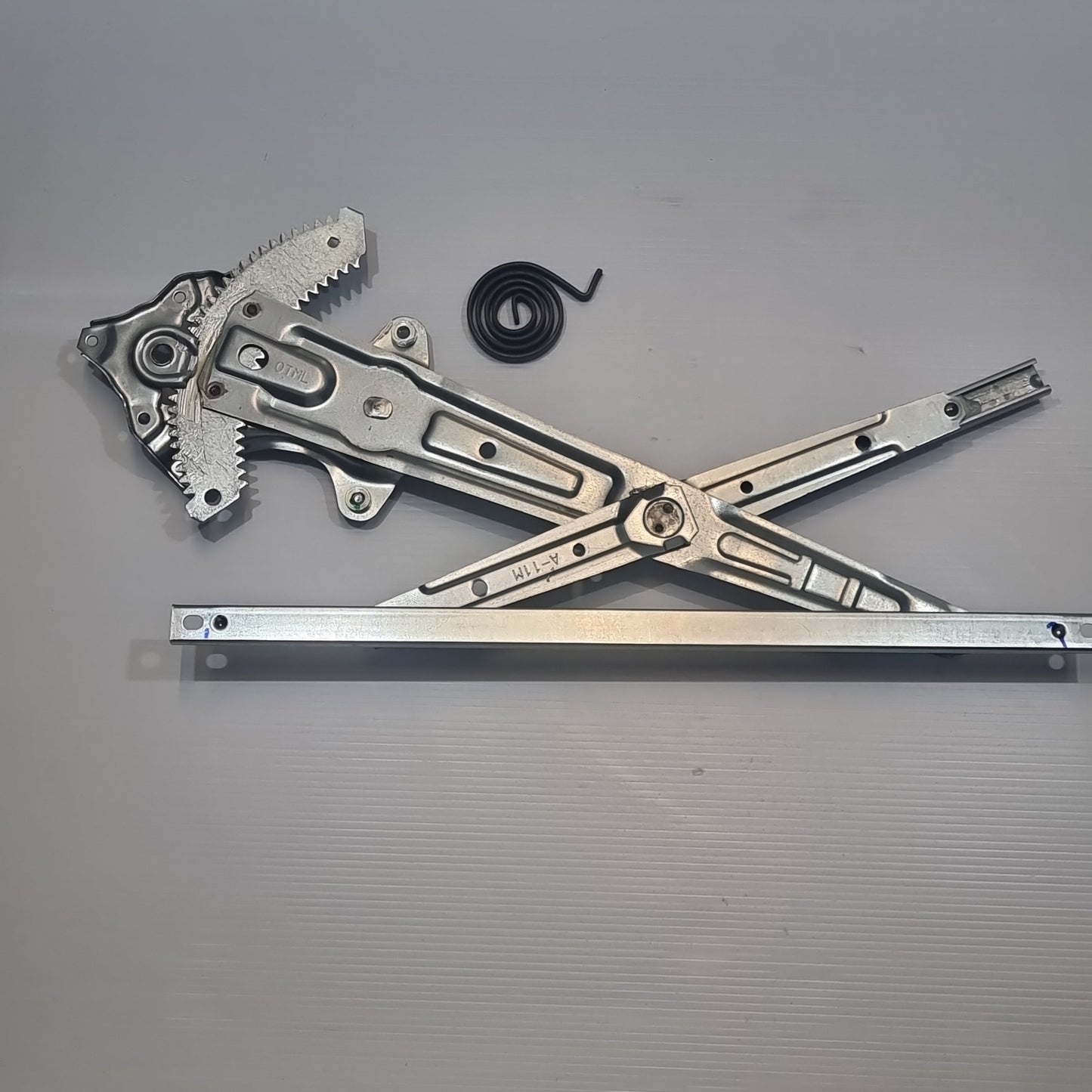 Genuine Honda Regulator Assy., L. Fr. D | 72251T1GE01