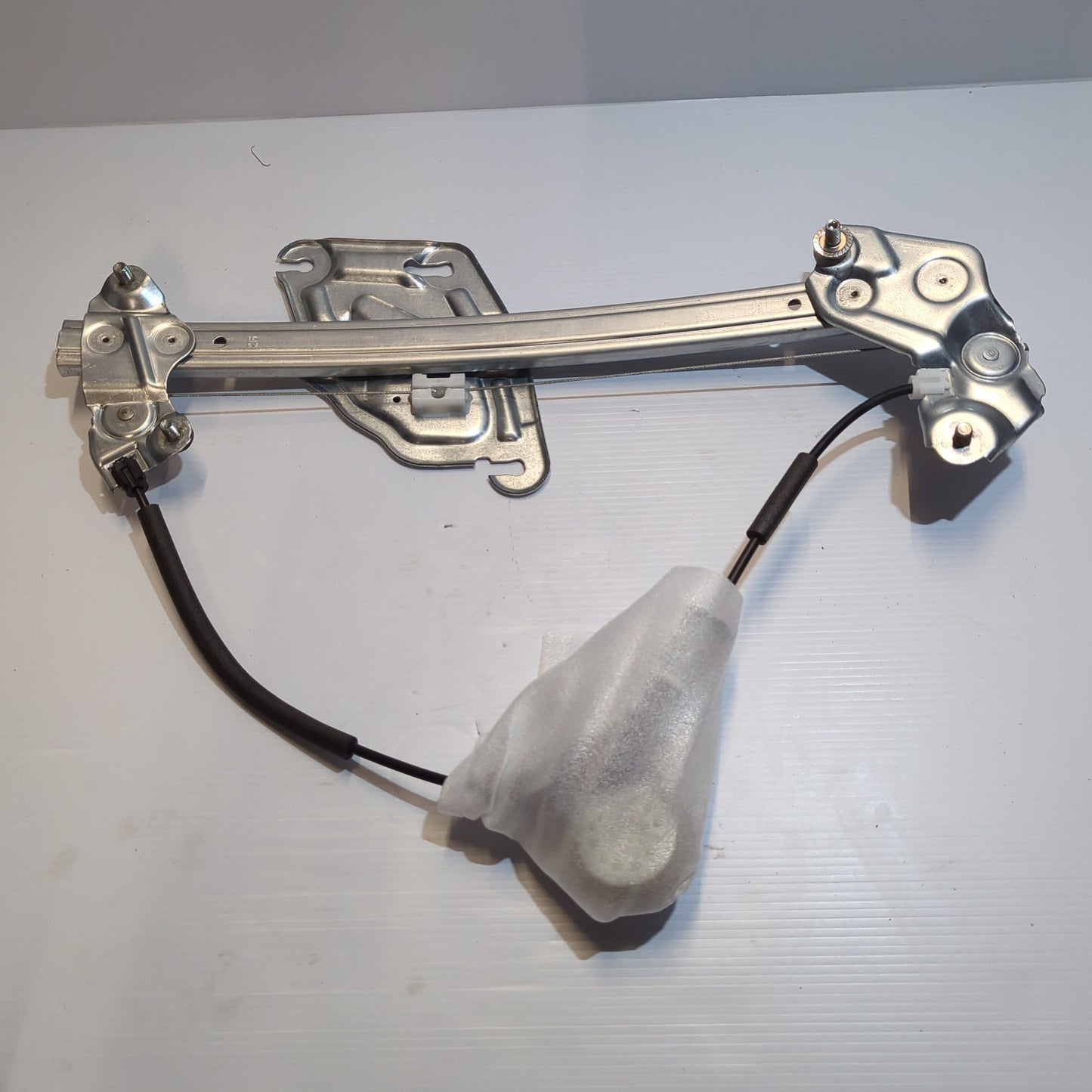 Genuine Window Regulator Right Hand Side - Mazda MX-5 Miata | N24358590B