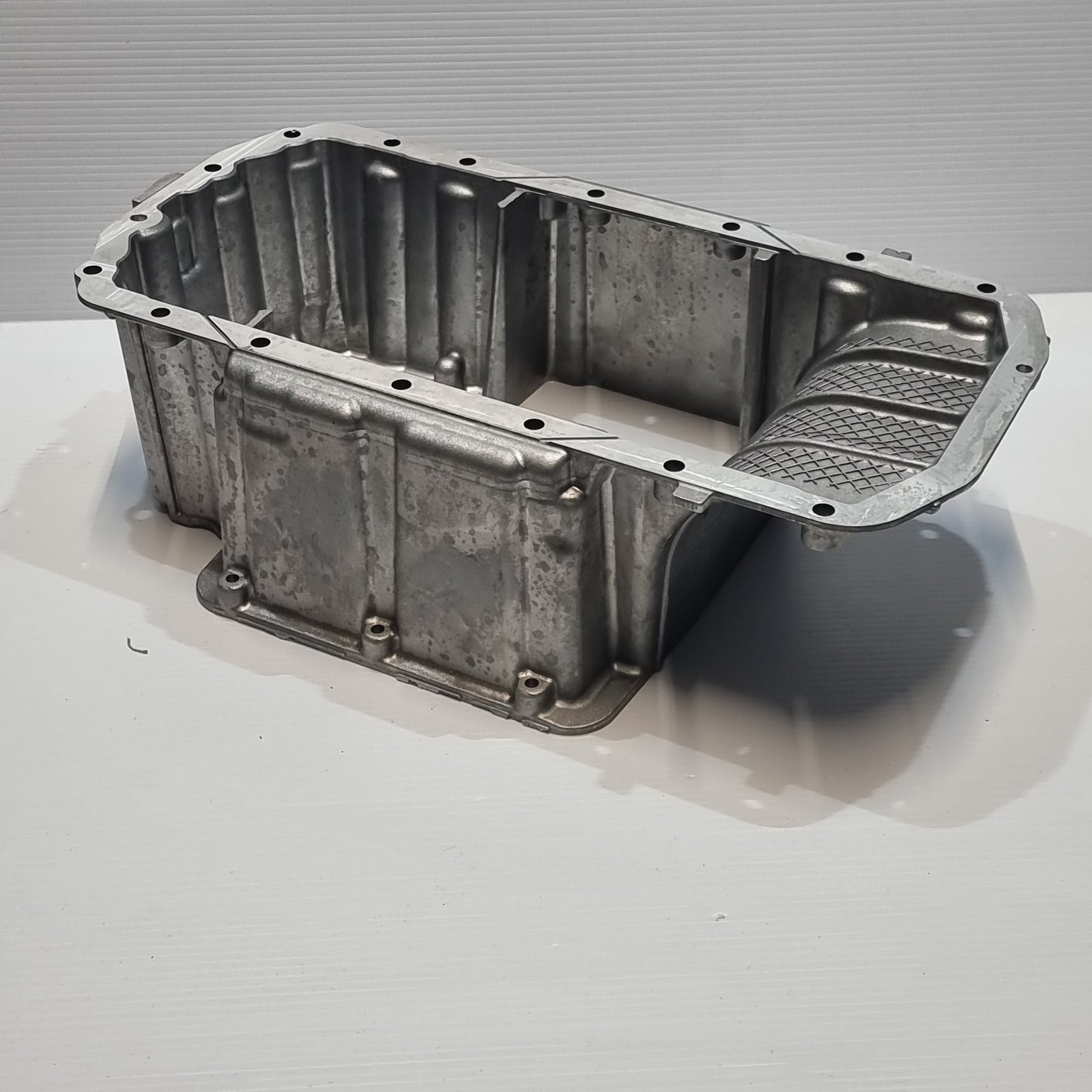 Genuine Engine Oil Sump - Toyota | SU001-A4404