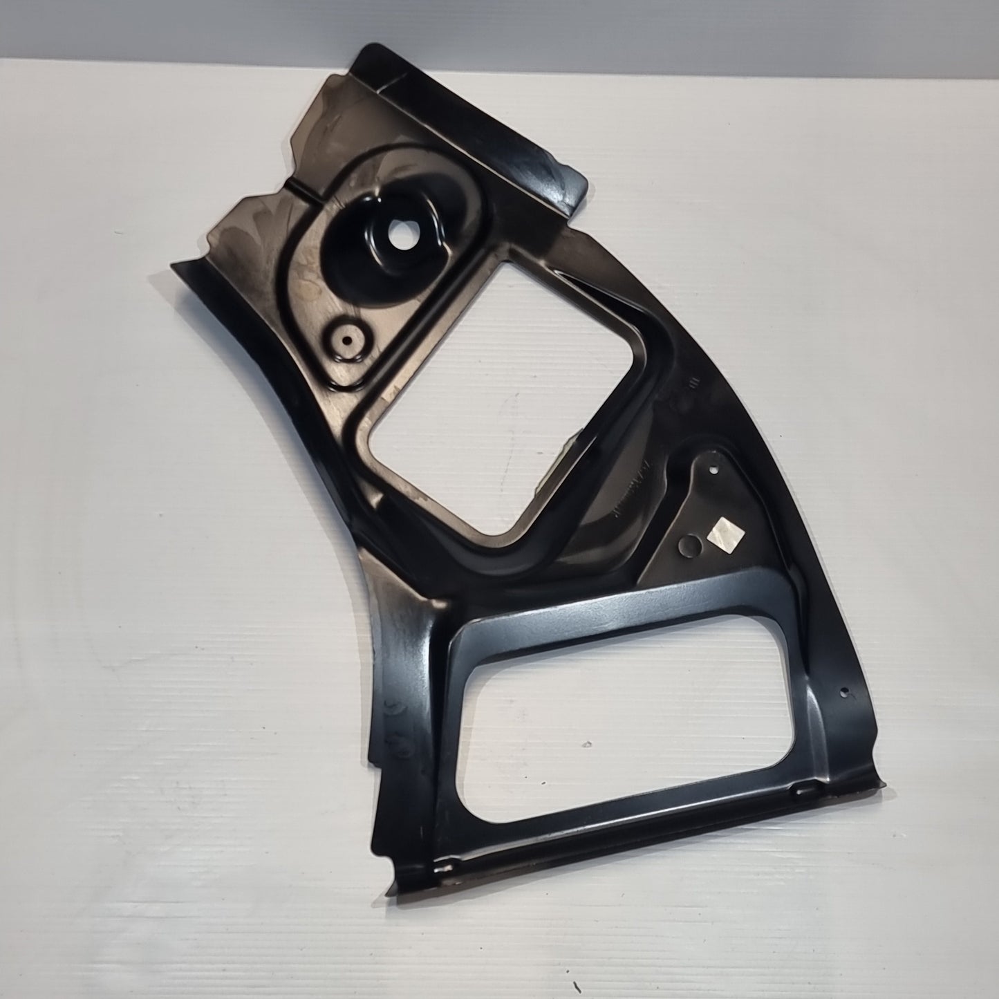 Genuine Rear Right Closing Plate - Renault Megane Mk3 | 767167543R