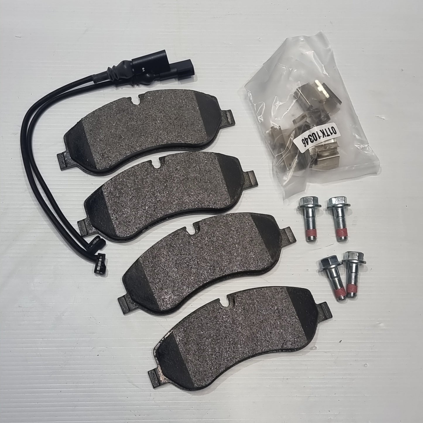 Genuine Ford Kit - Brake Lining | 2600764