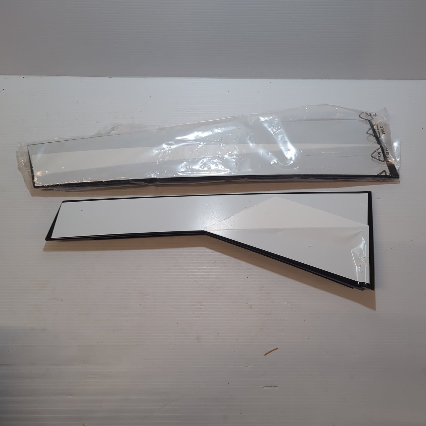 Genuine Rear Left Door Moulding - Renault Senic | 822871797R